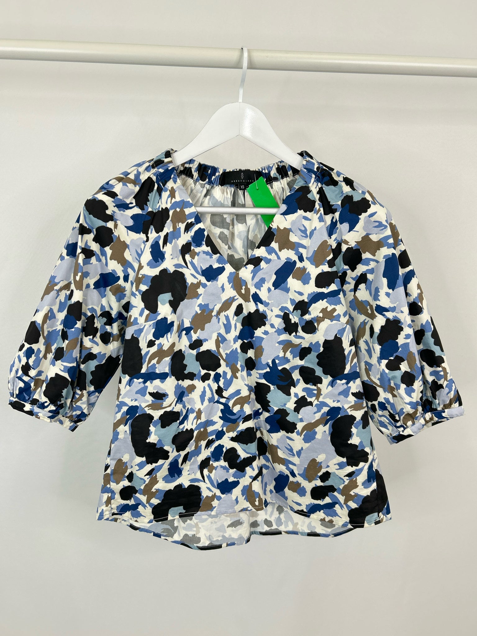 ABBEY GLASS Size XS blue and white Women Top