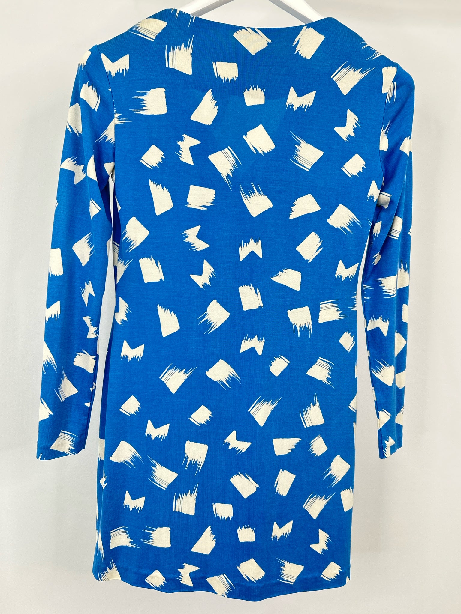 DIANE VON FURSTENBERG Size 2 blue and white Women's Dress