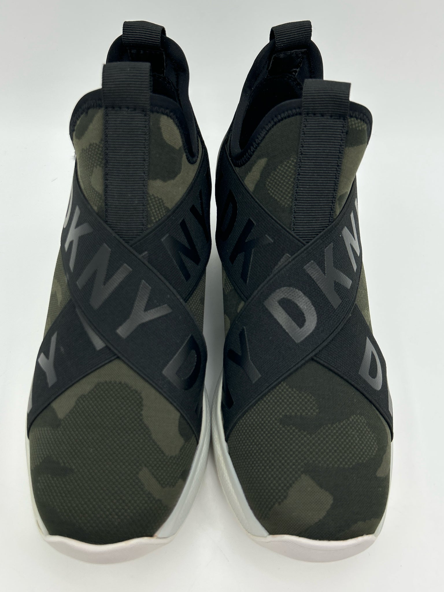DKNY Size 7.5 CAMO Women Sneakers