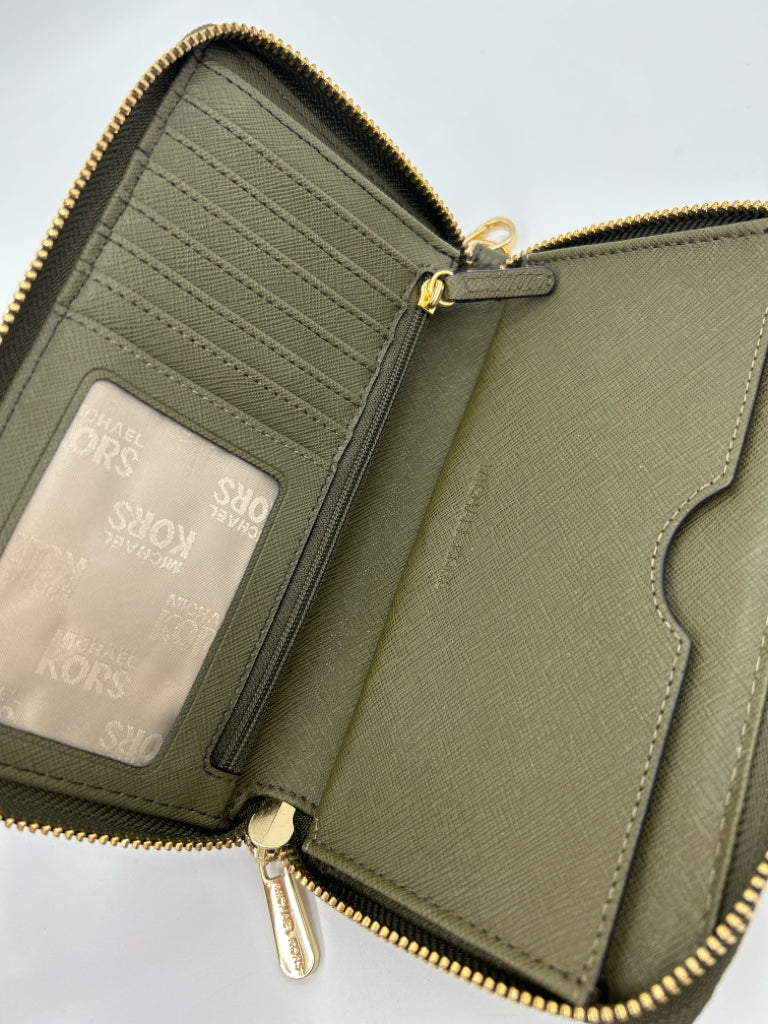 MICHAEL KORS ARMY GREEN Wallet