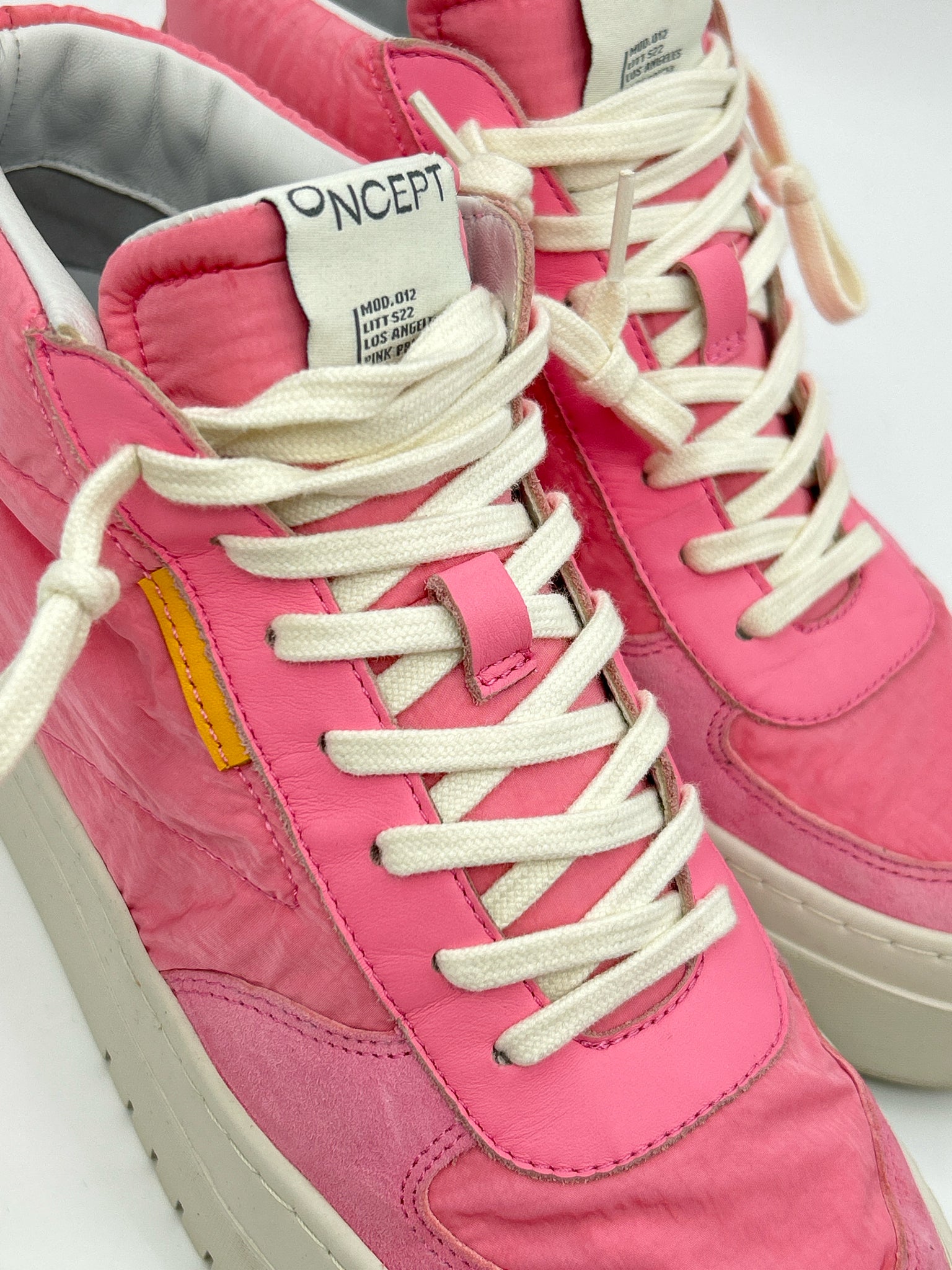 Oncept Size 8 Pink Women Sneakers