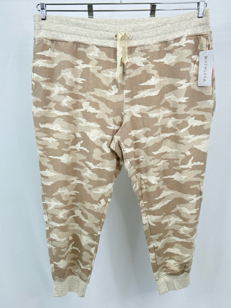 ATHLETA Women Size 3X CAMO Pants