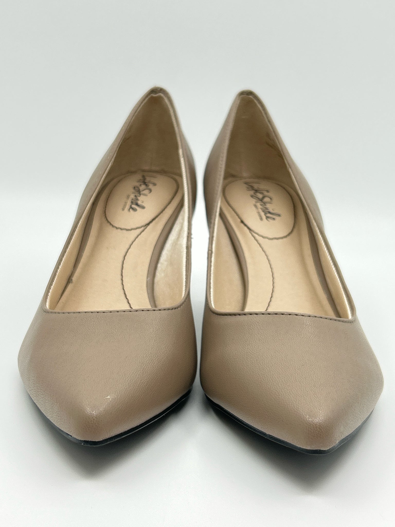 LIFE STRIDE Size 8.5M Taupe Women Pumps NIB