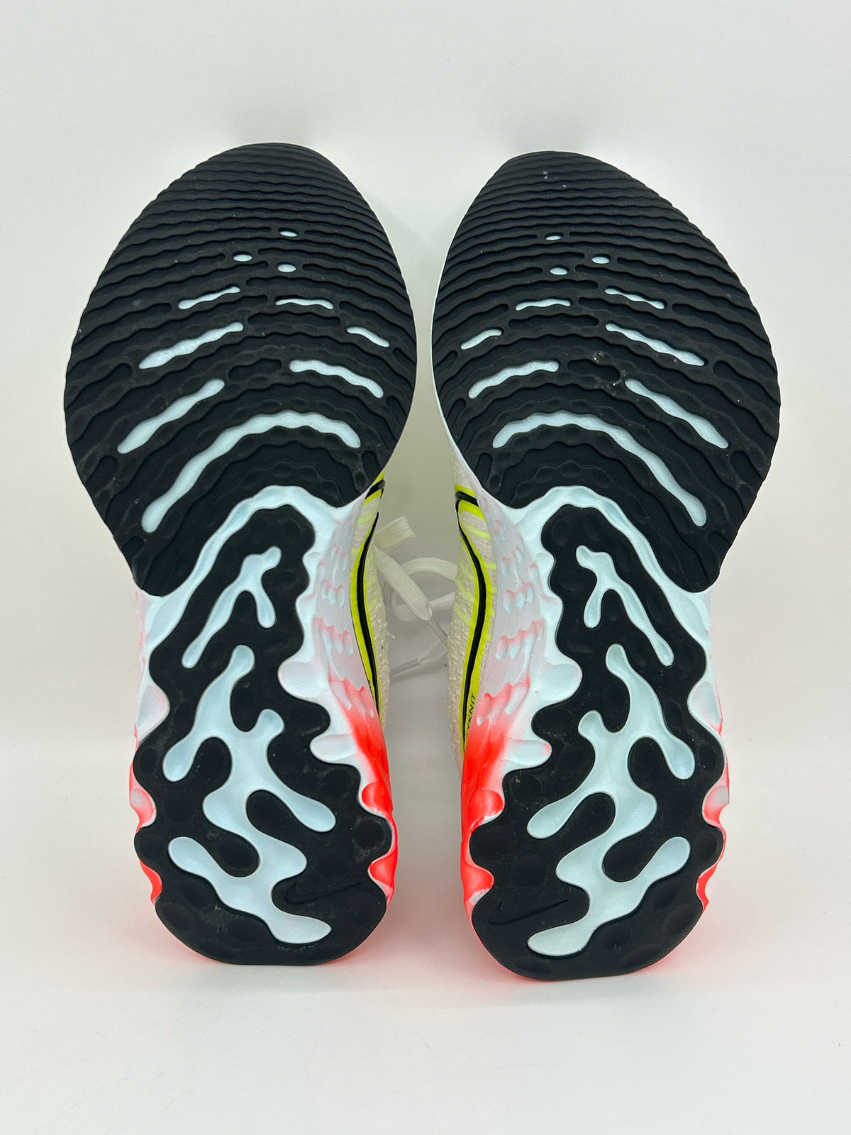 NIKE Size 9 White Women Sneakers