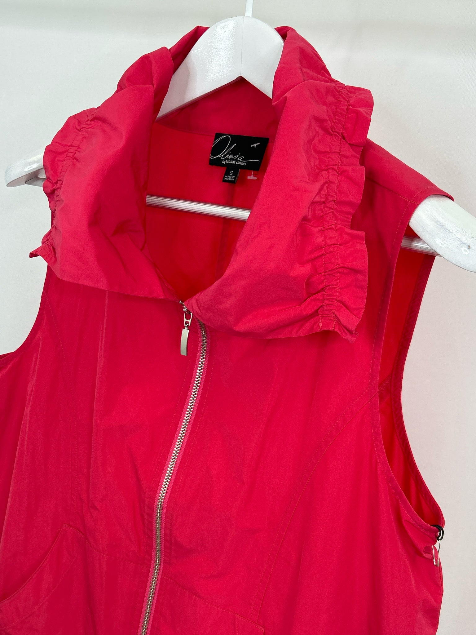 OLIVIA BY HABITAT CLOTHES Size S Hot Pink Women Vest