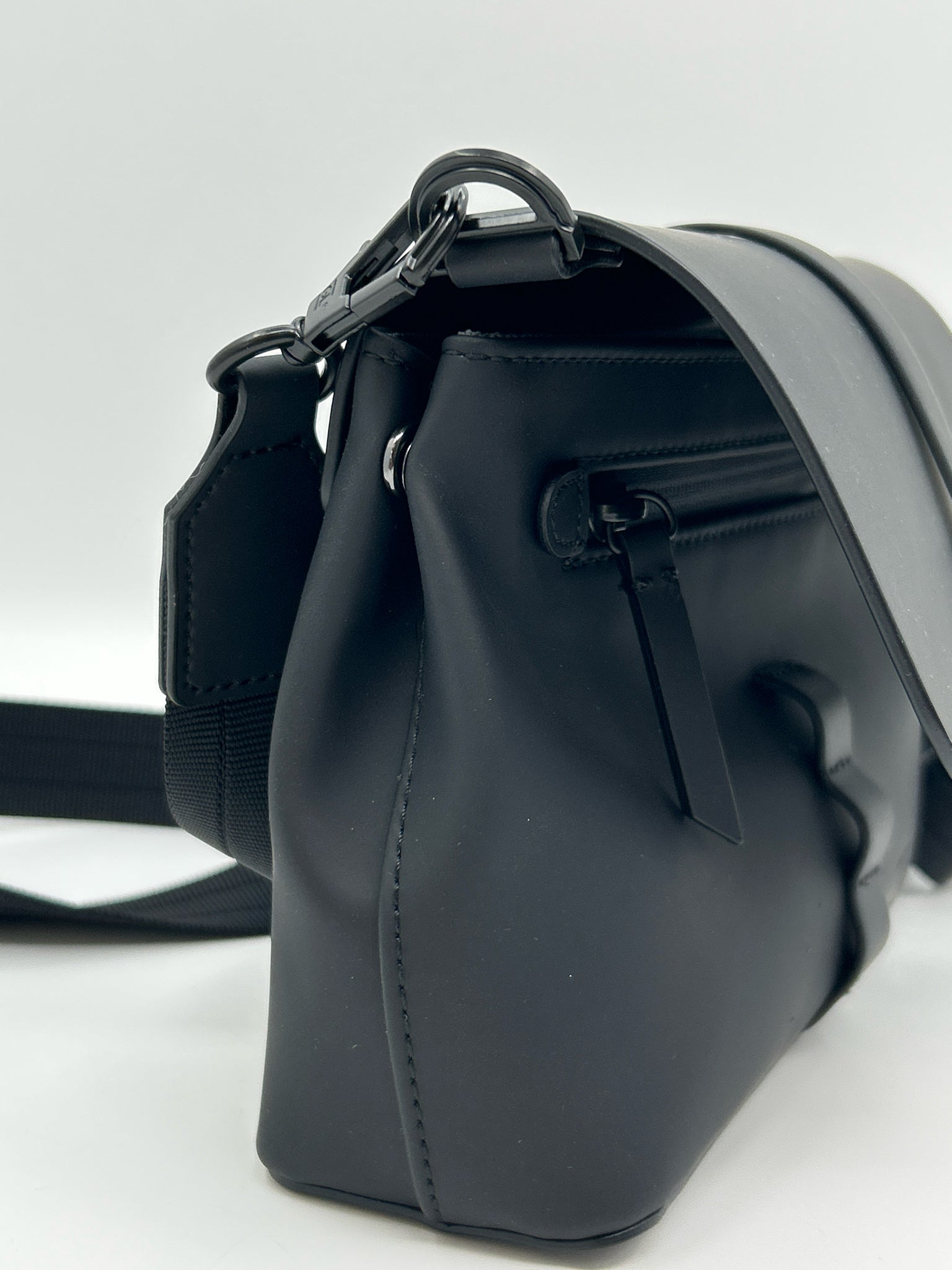 Gaston Luga Black Women Purse