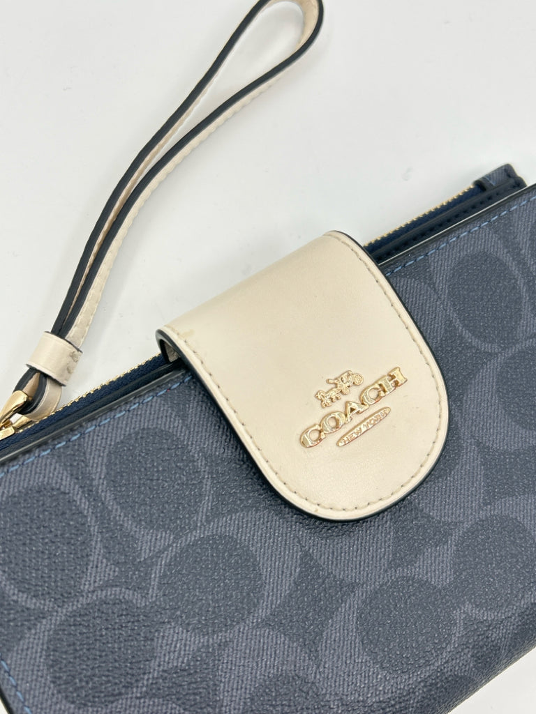 Coach Wallet Wristlet Blue