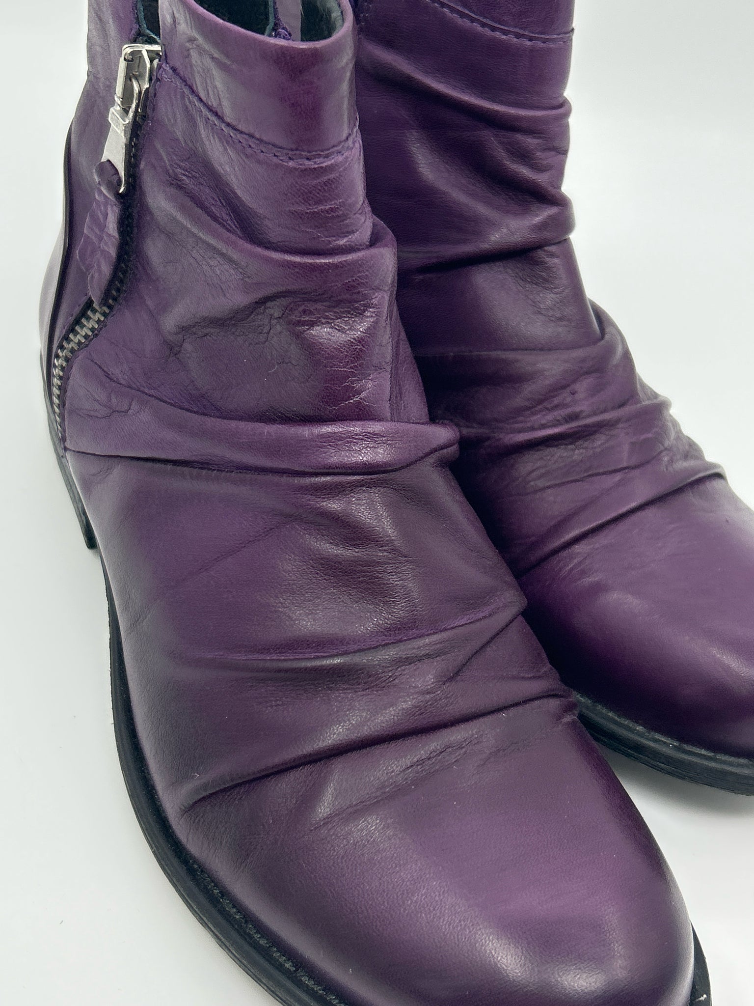 MIZ MOOZ Size 37 Purple Women Booties