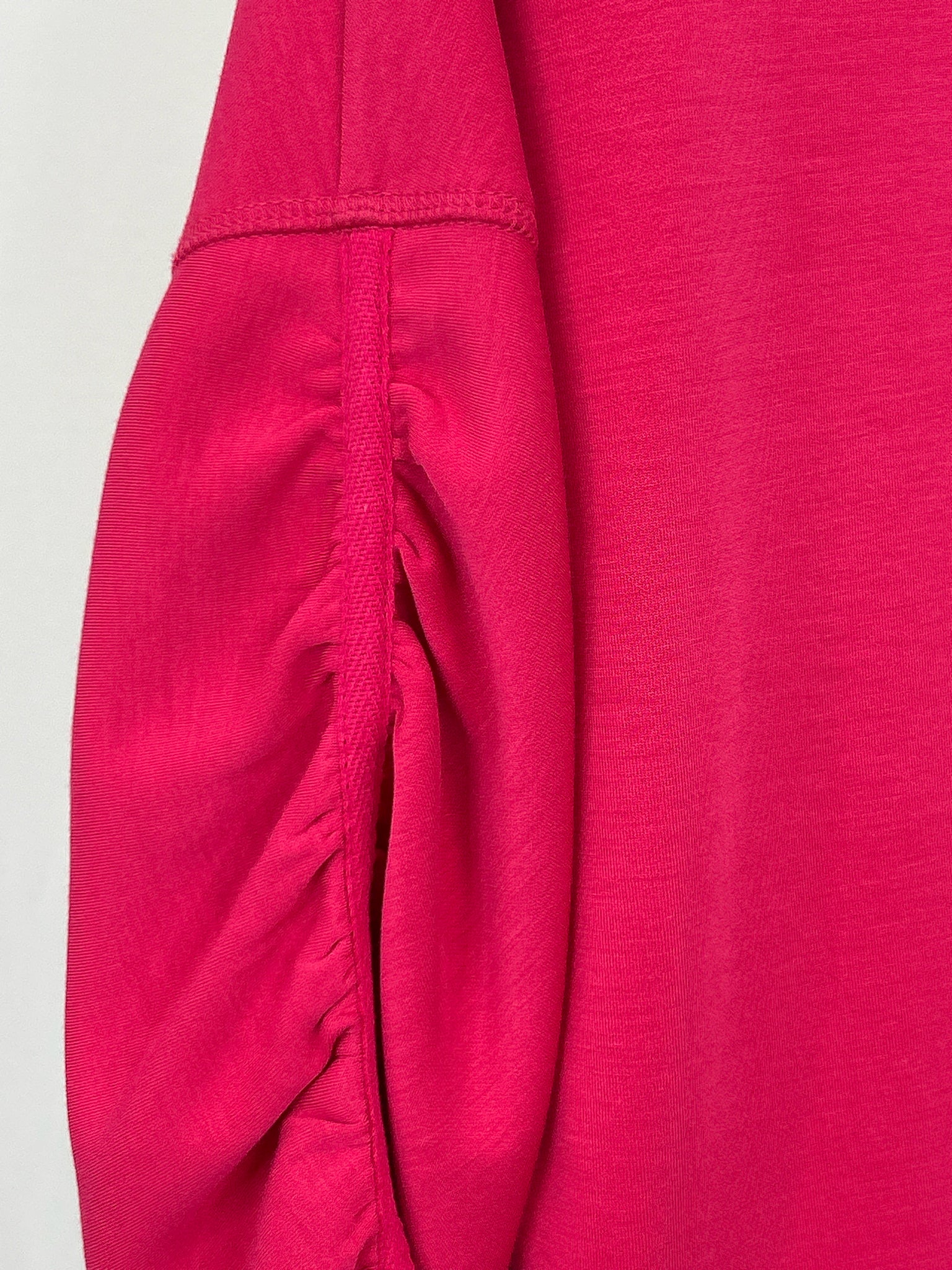 OLIVIA BY HABITAT CLOTHES Size S MAGENTA Women Pullover
