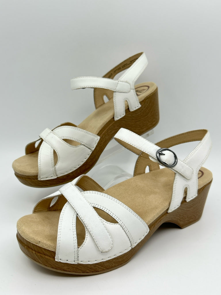 DANSKO Size 40 White Women's Sandal