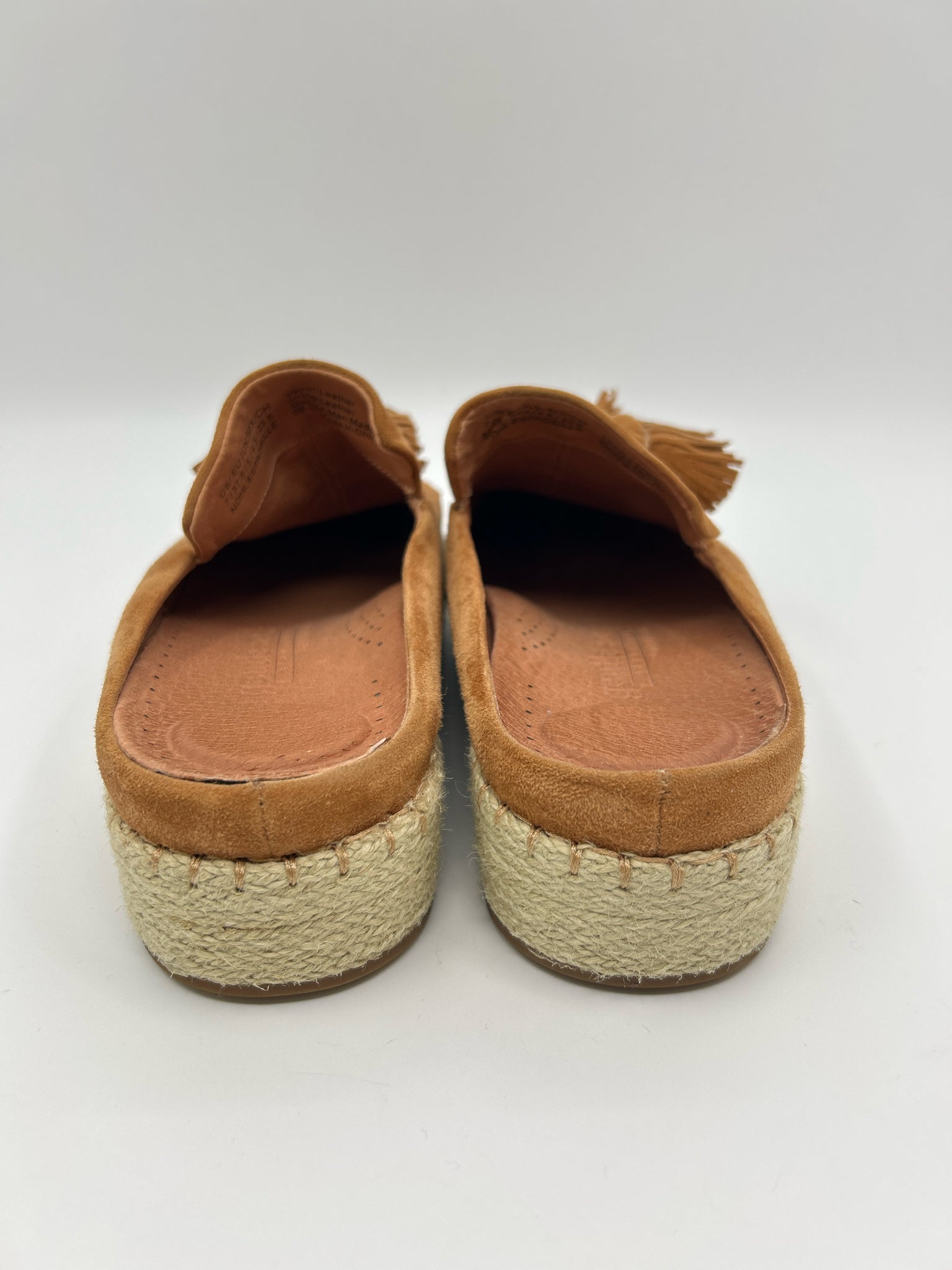 GENTLE SOULS Size 7M Tan Women Shoes