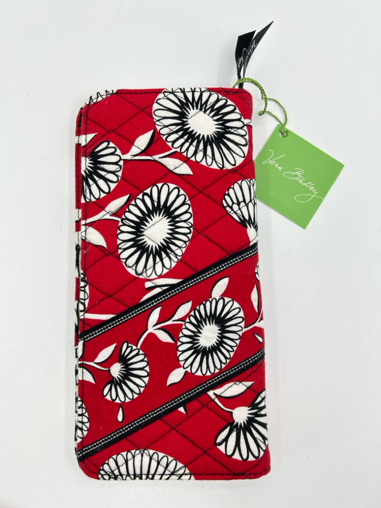 VERA BRADLEY NWOT RED FLORAL Wallet