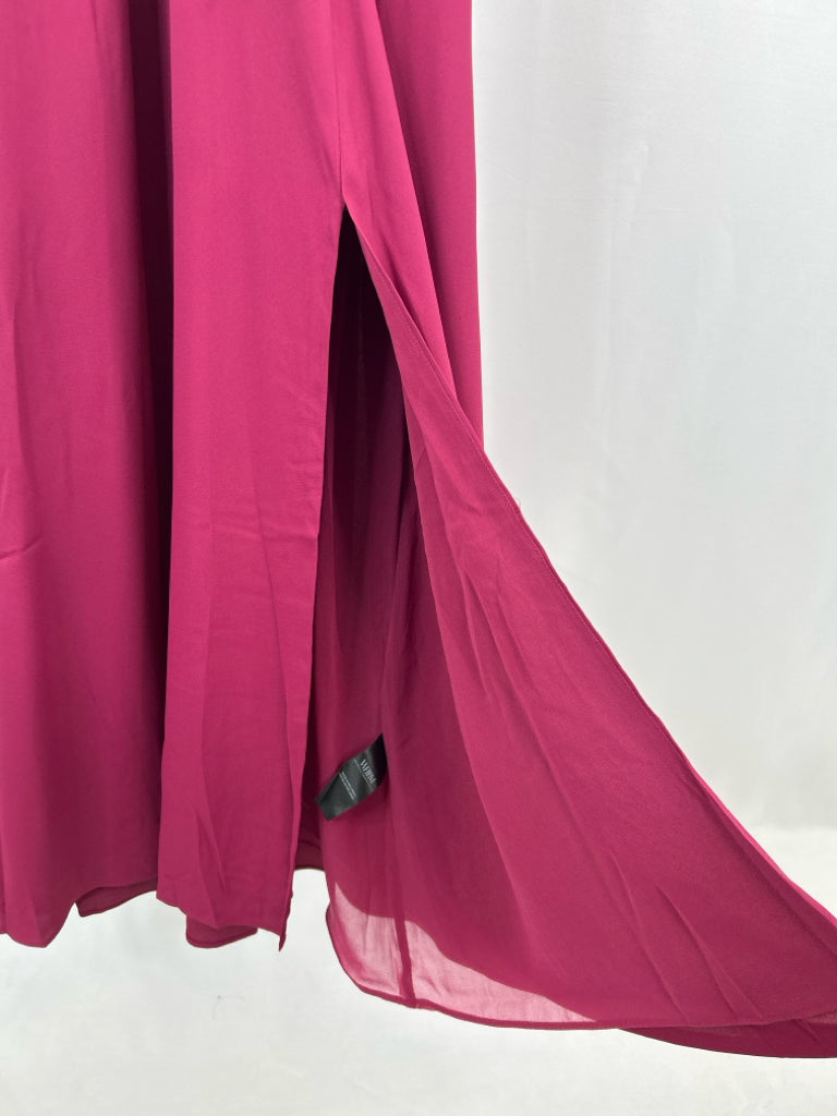 White House Black Market Size 8 berry Dress