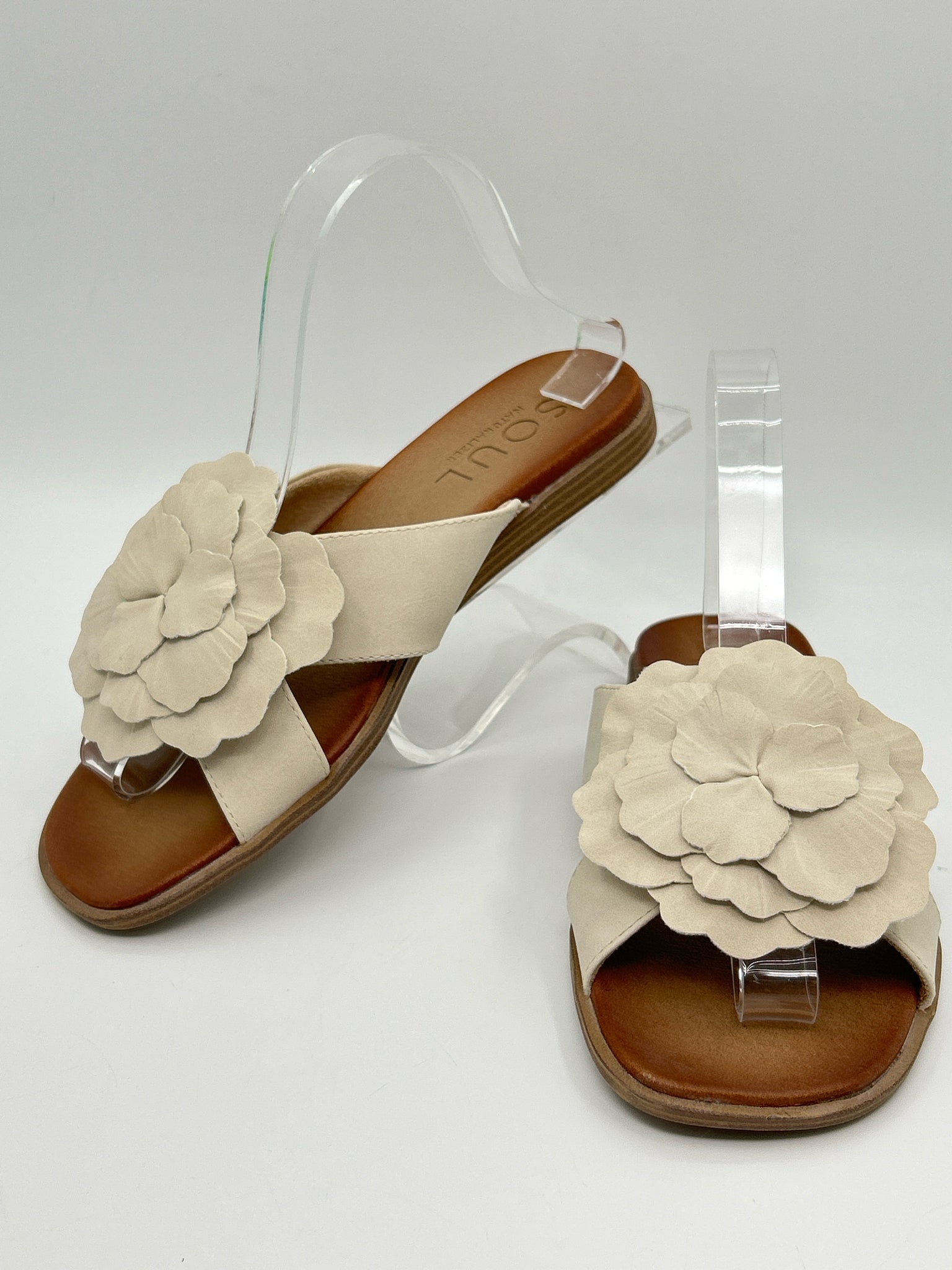 SOUL NATURALIZER Size 8.5M Beige Women Sandal