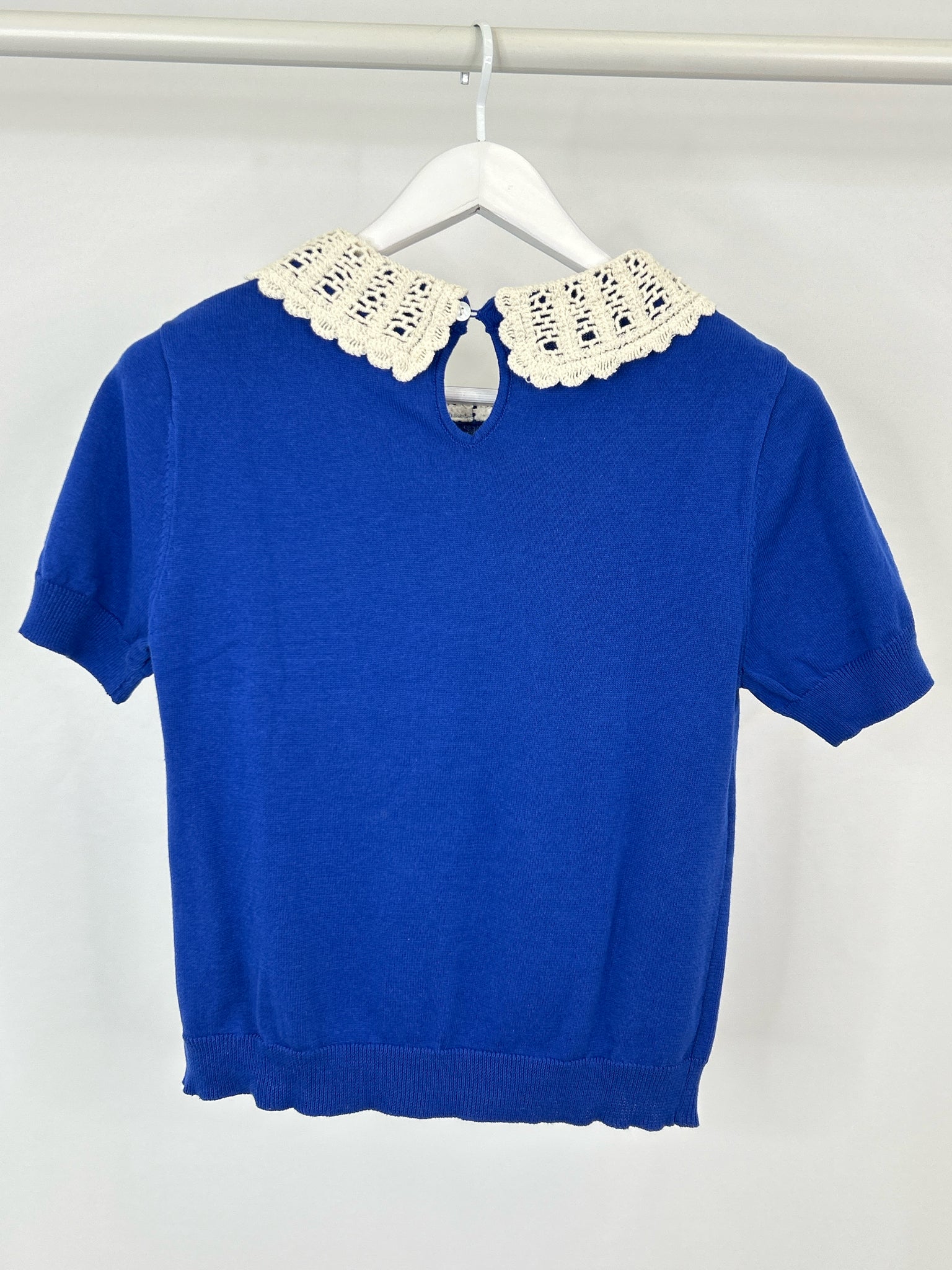Avara Size L Blue Women Sweater