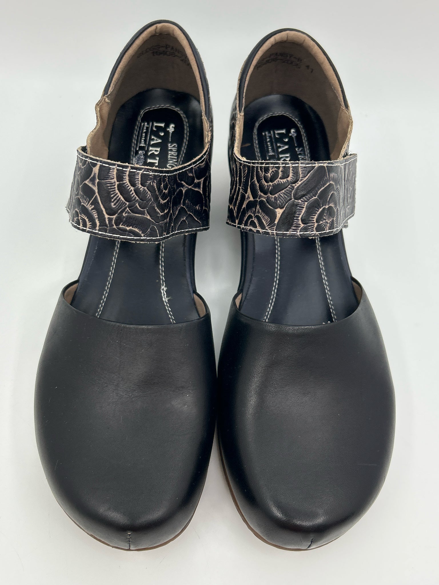 L'ARTISTE Size 9.5/10 BLACK AND TAUPE Women Shoes