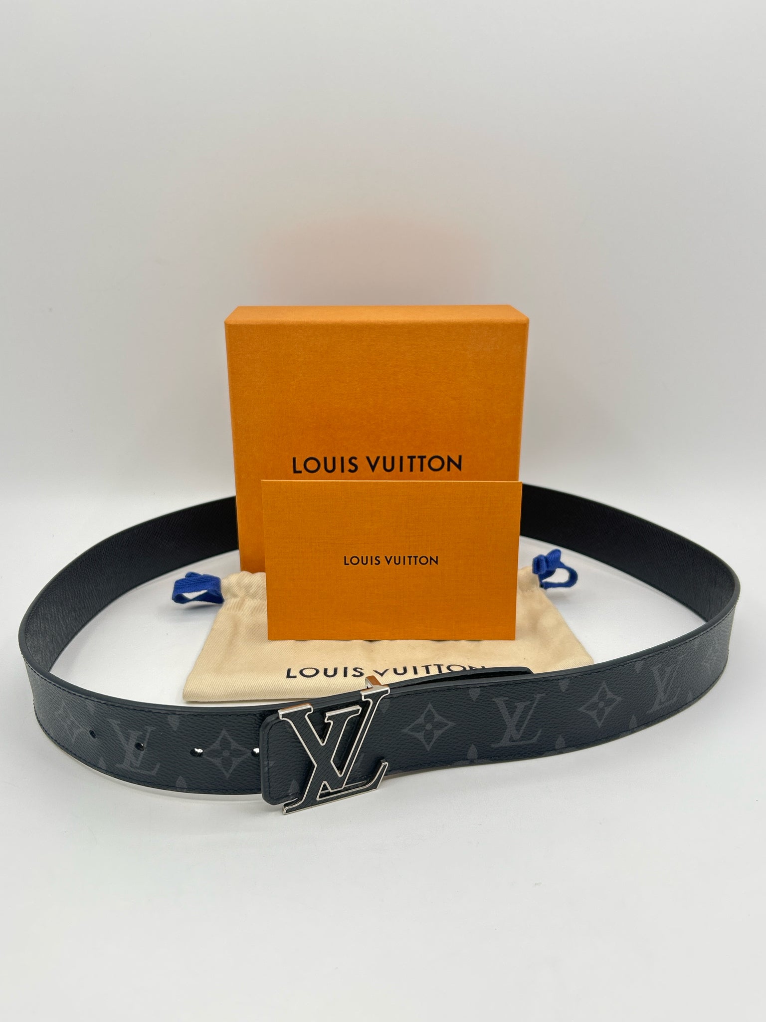LOUIS VUITTON Men's Unisex Size 100/40 Black Reversible Belt