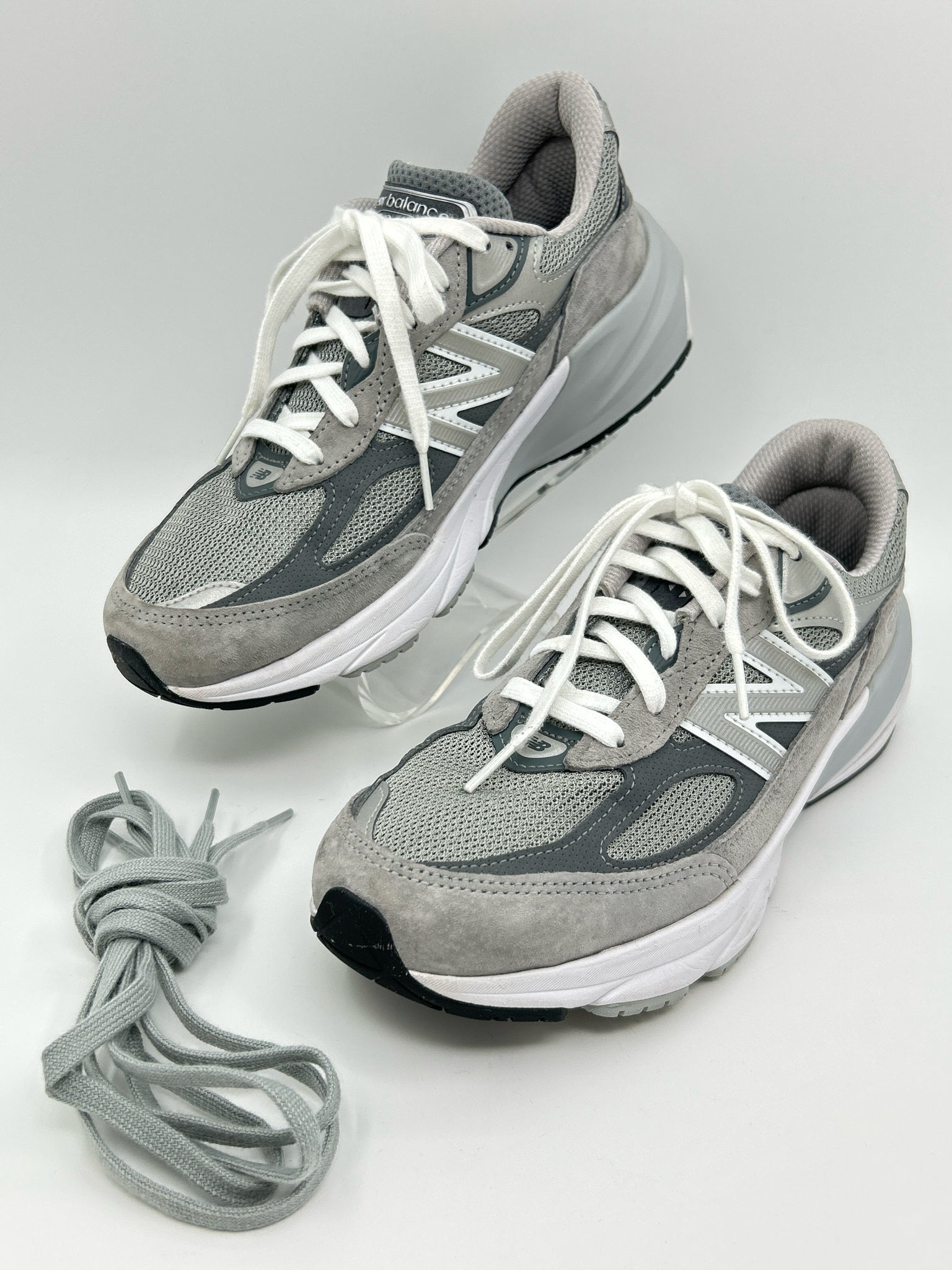 NEW BALANCE Size 9 Gray Women Sneakers