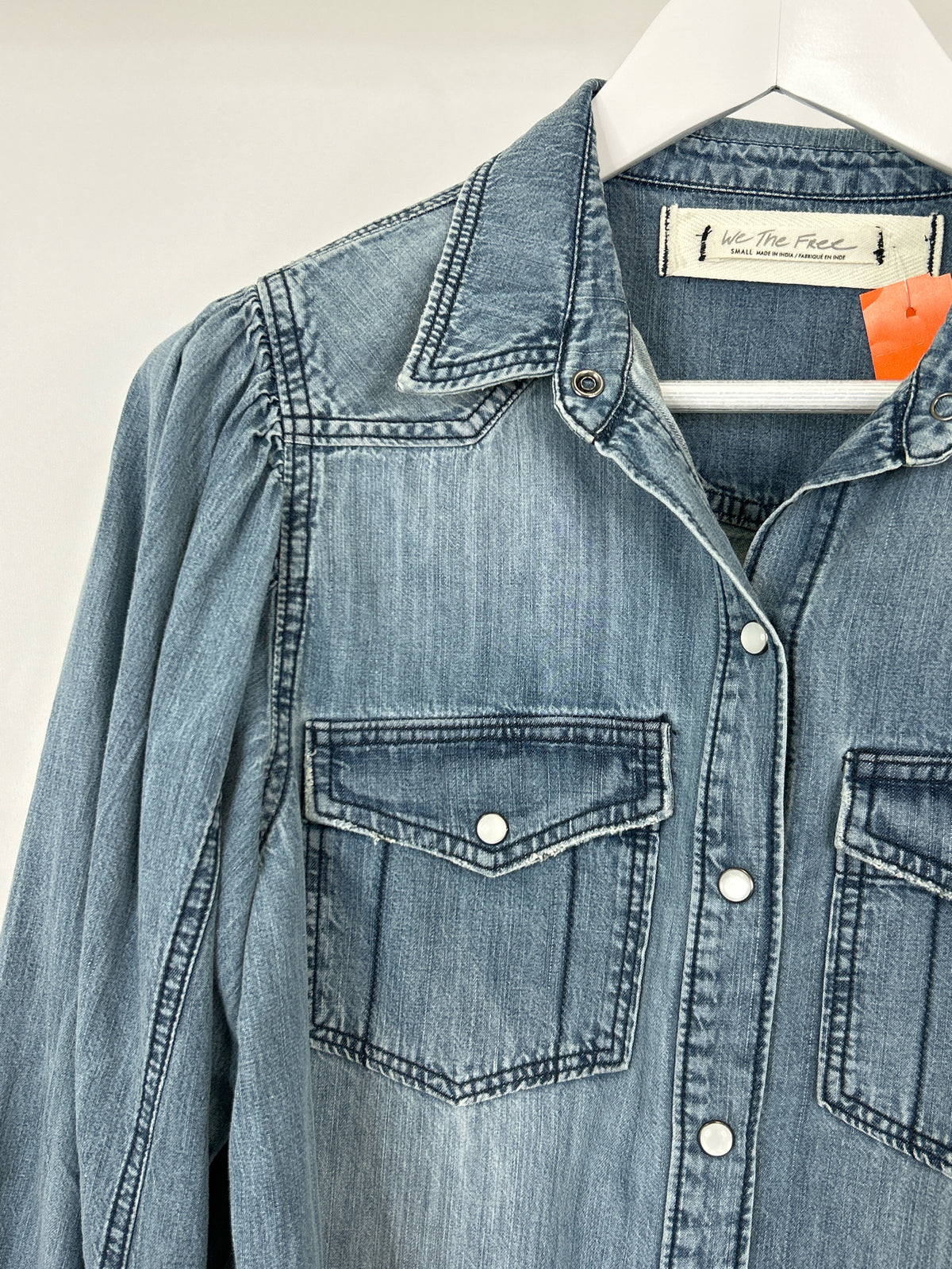 WE THE FREE Size S BLUE DENIM Women Shirt