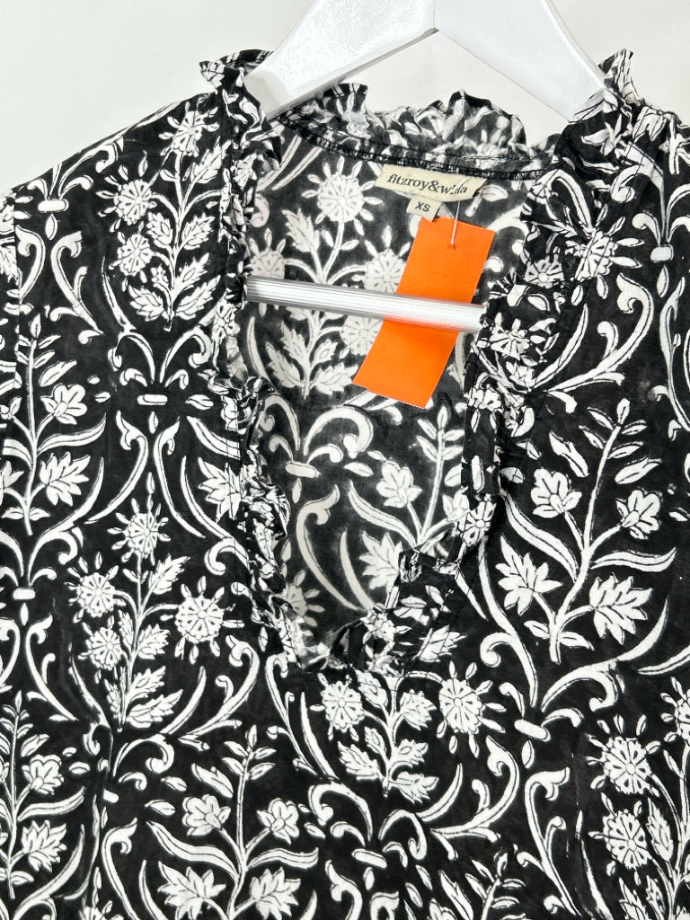 FITZROY&WILLA Size XS Black and White Dress