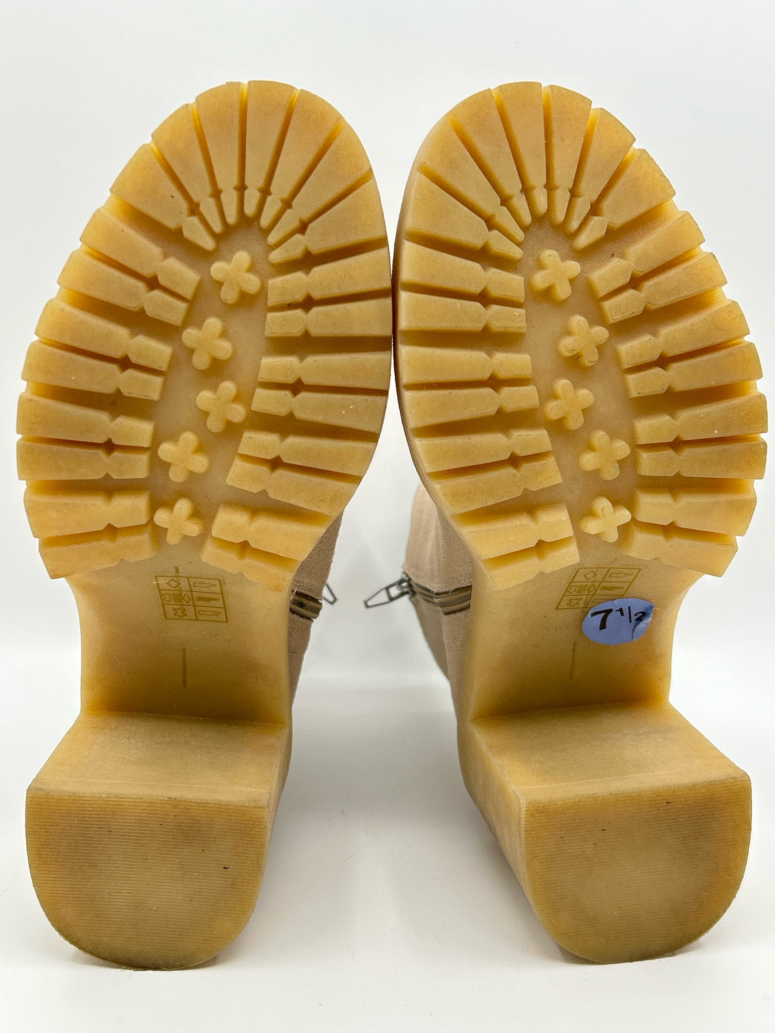 DOLCE VITA Size 7.5 Beige Women Booties