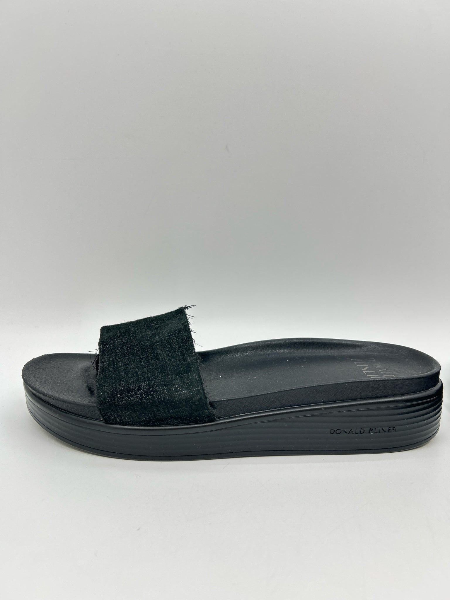 DONALD PLINER Size 9 Black Women Sandal