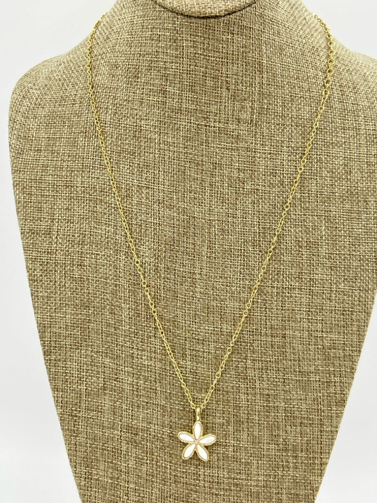 KENDRA SCOTT Size Gold Women's Necklace
