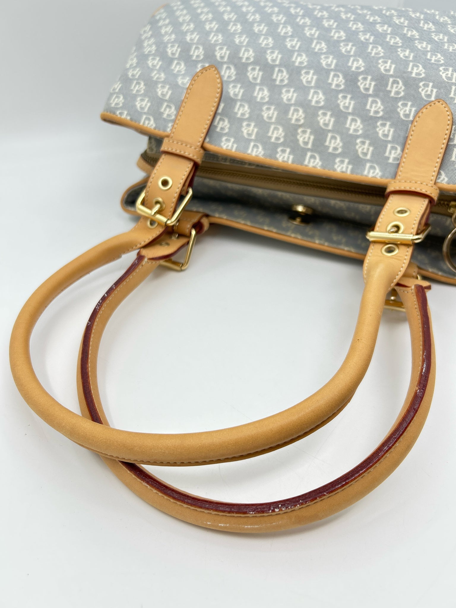 DOONEY & BOURKE GRAY AND WHITE Women Purse