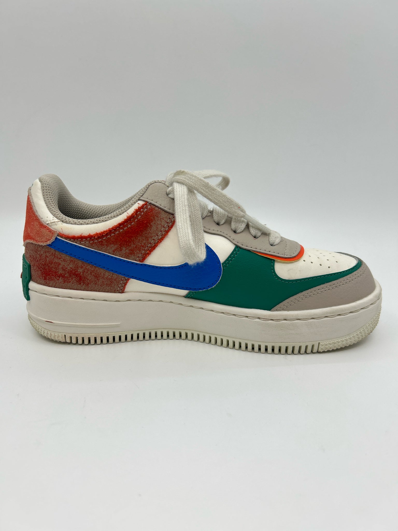 NIKE Size 7 Multi-Color Women Sneakers