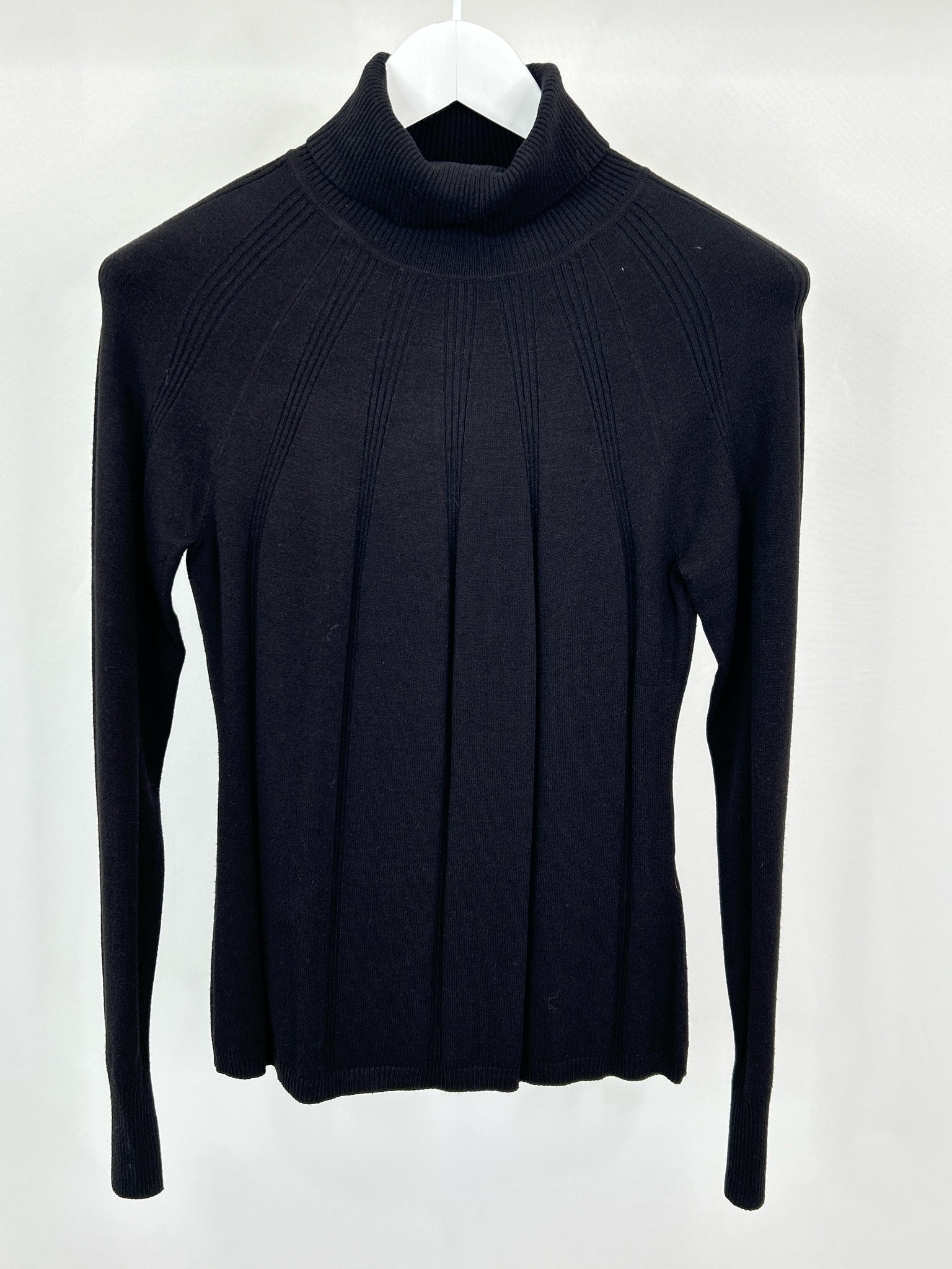 White House Black Market Size M Black Women Sweater