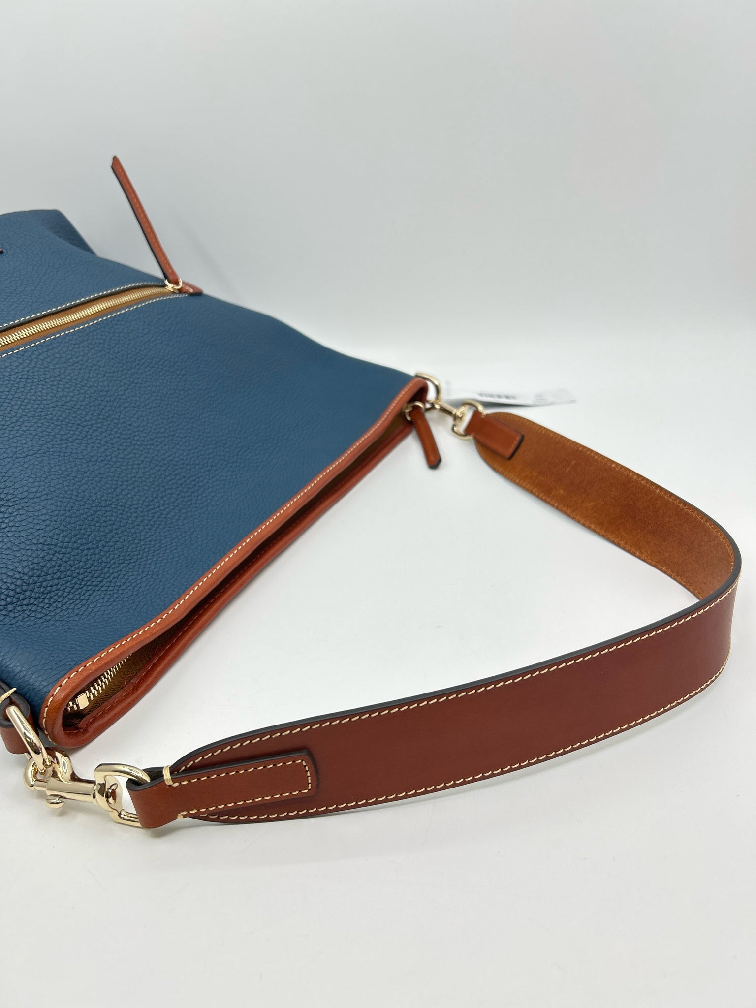 DOONEY & BOURKE Blue Women Purse NWT