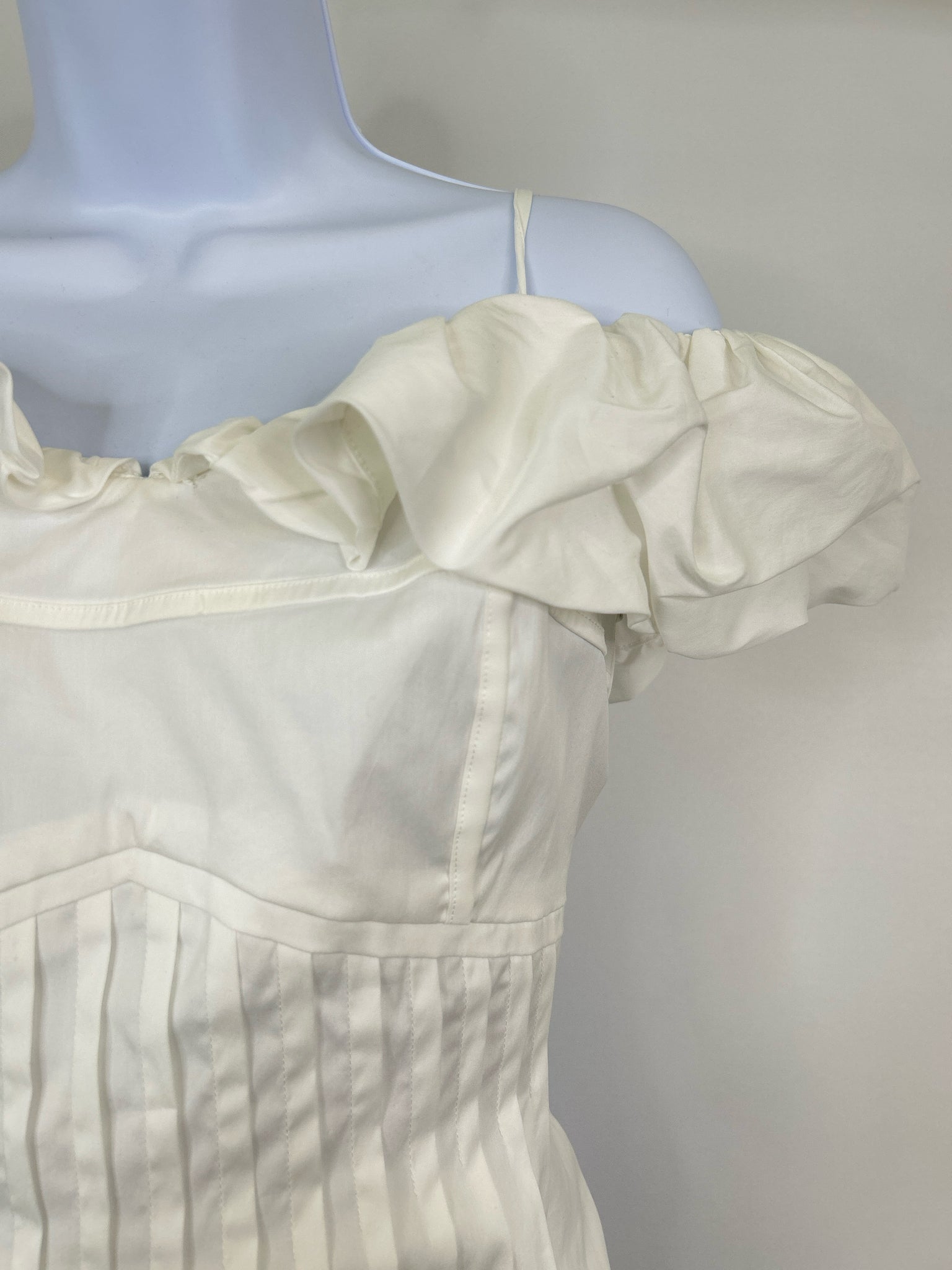 White House Black Market Size 8 White Women Top
