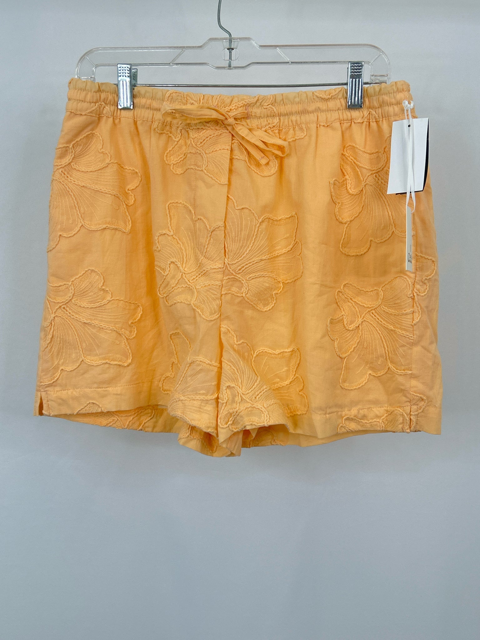 CECE Size M Apricot Women Shorts