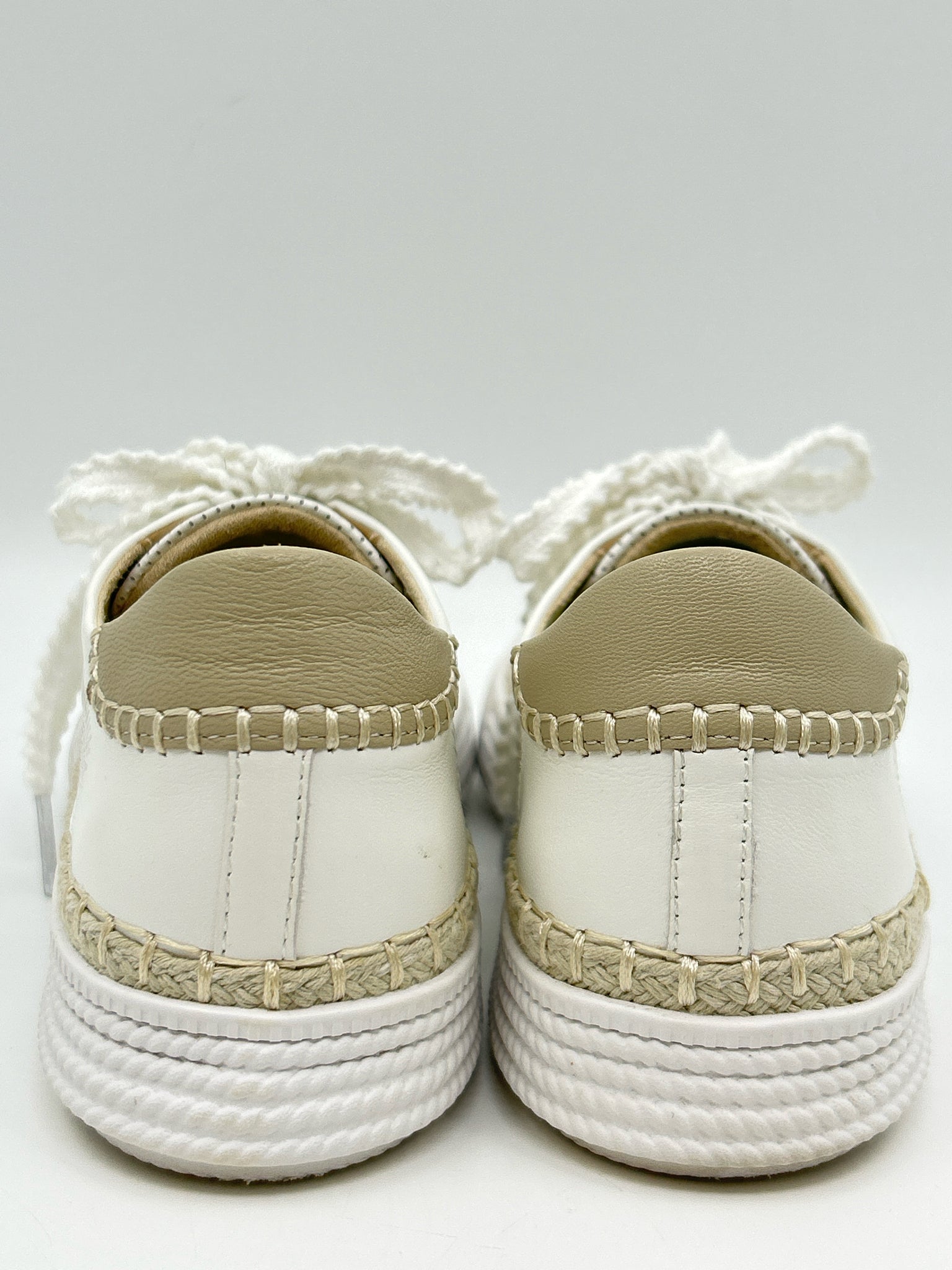 VANELI Size 7N White Women Sneakers