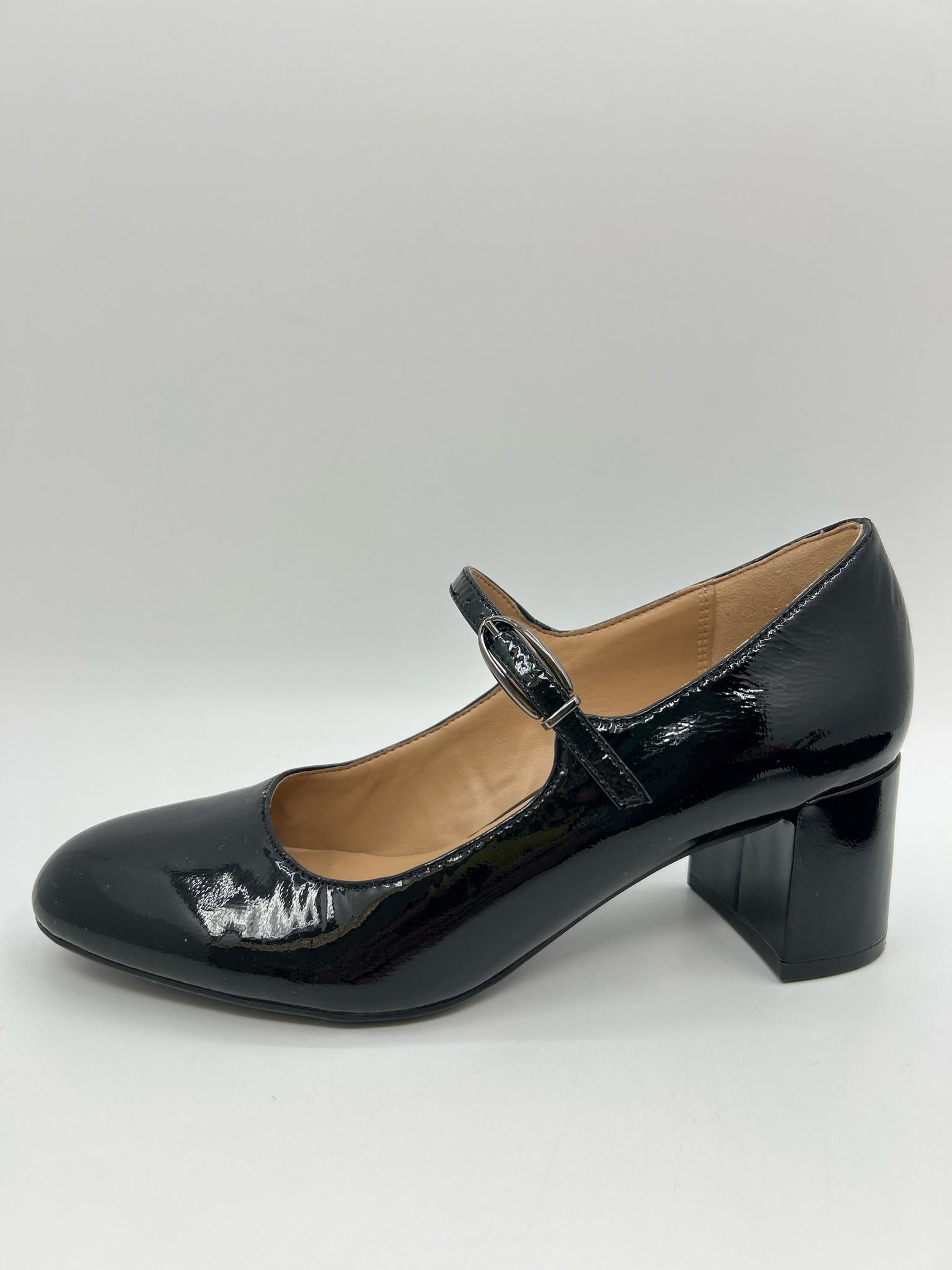 NATURALIZER Size 8.5M Black Women Pumps