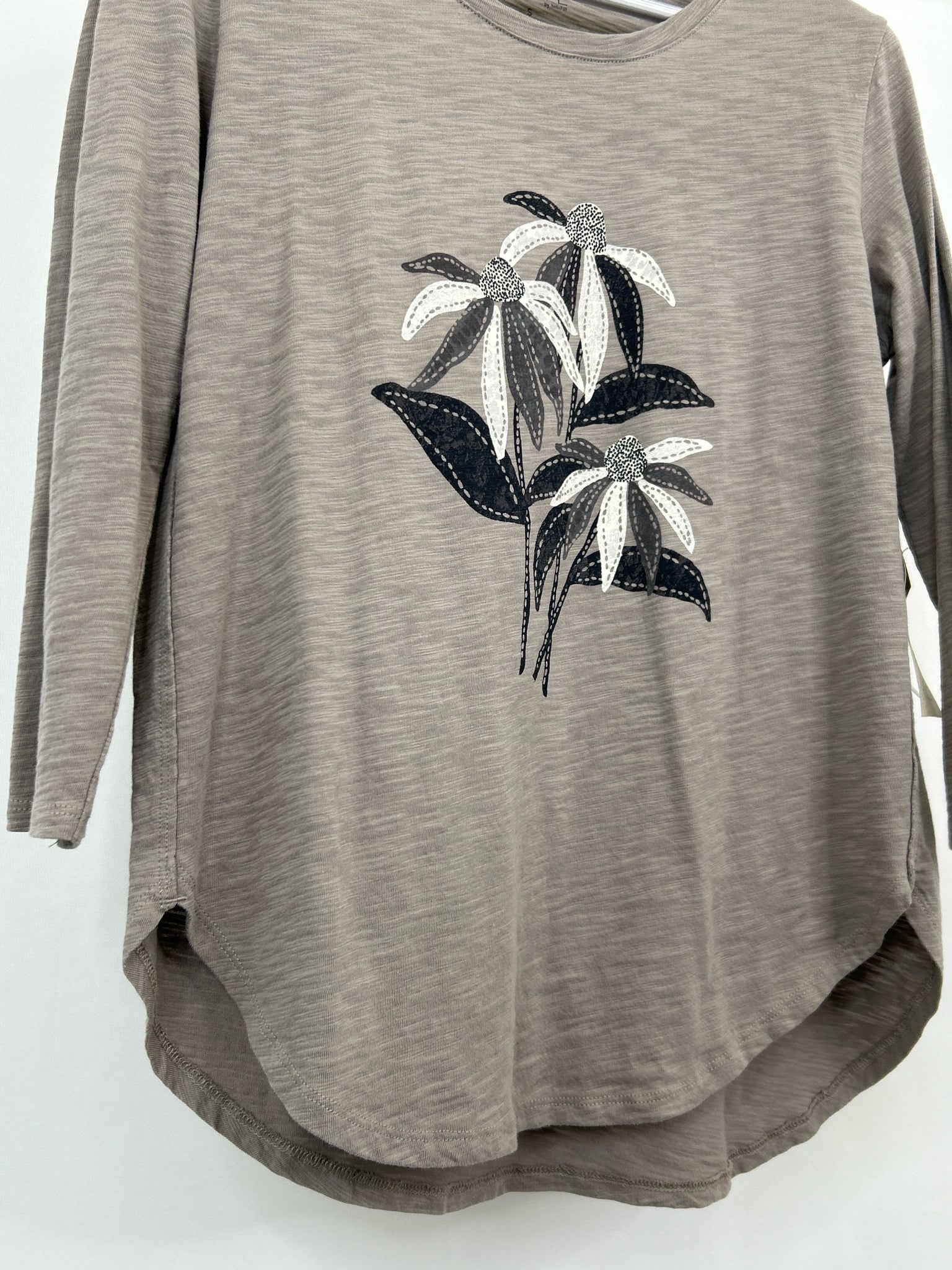 Escape by Habitat Clothes Size S Gray Women Top NWT