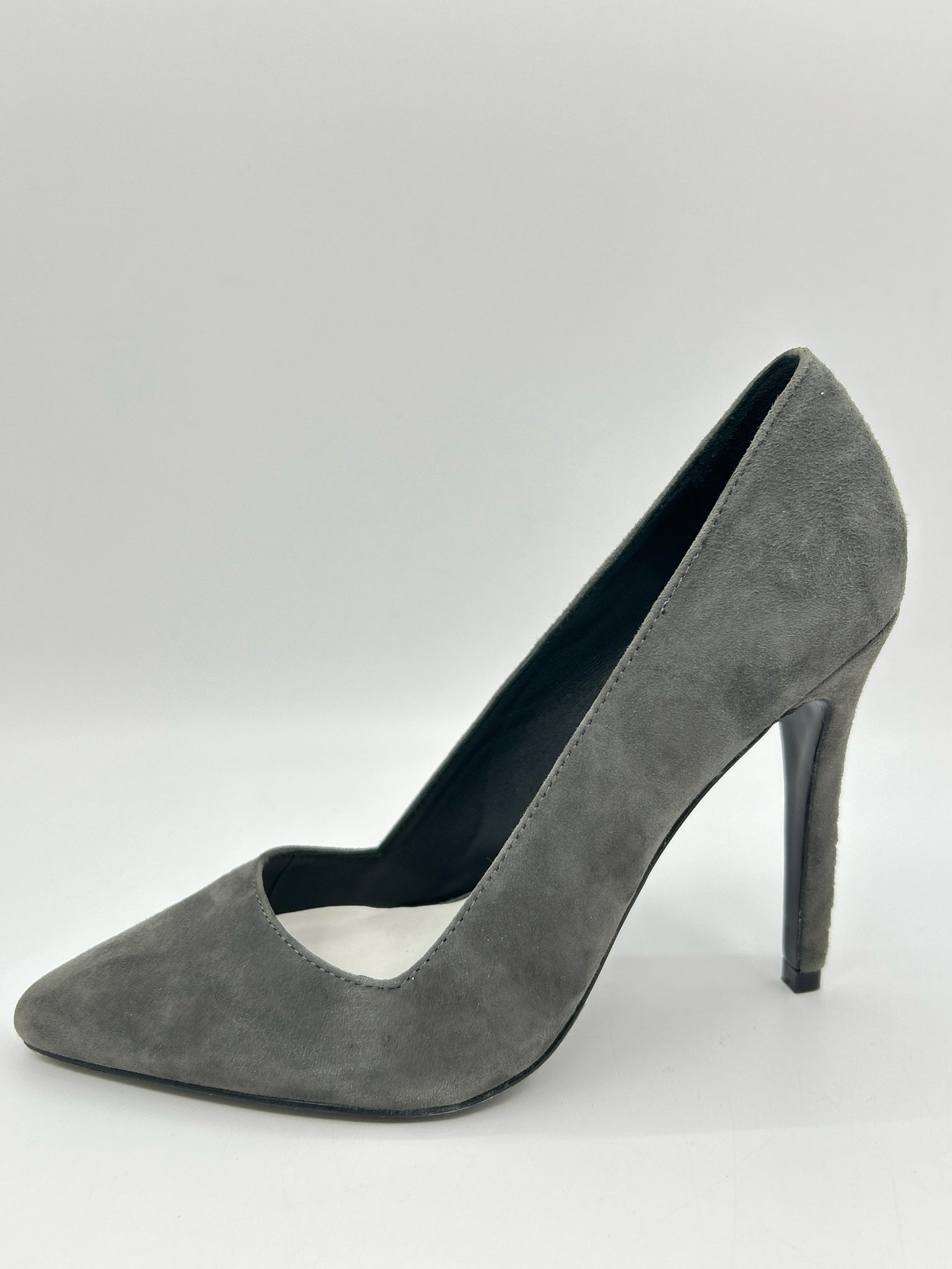 ALICE + OLIVIA Size 36.5 Gray Women Pumps