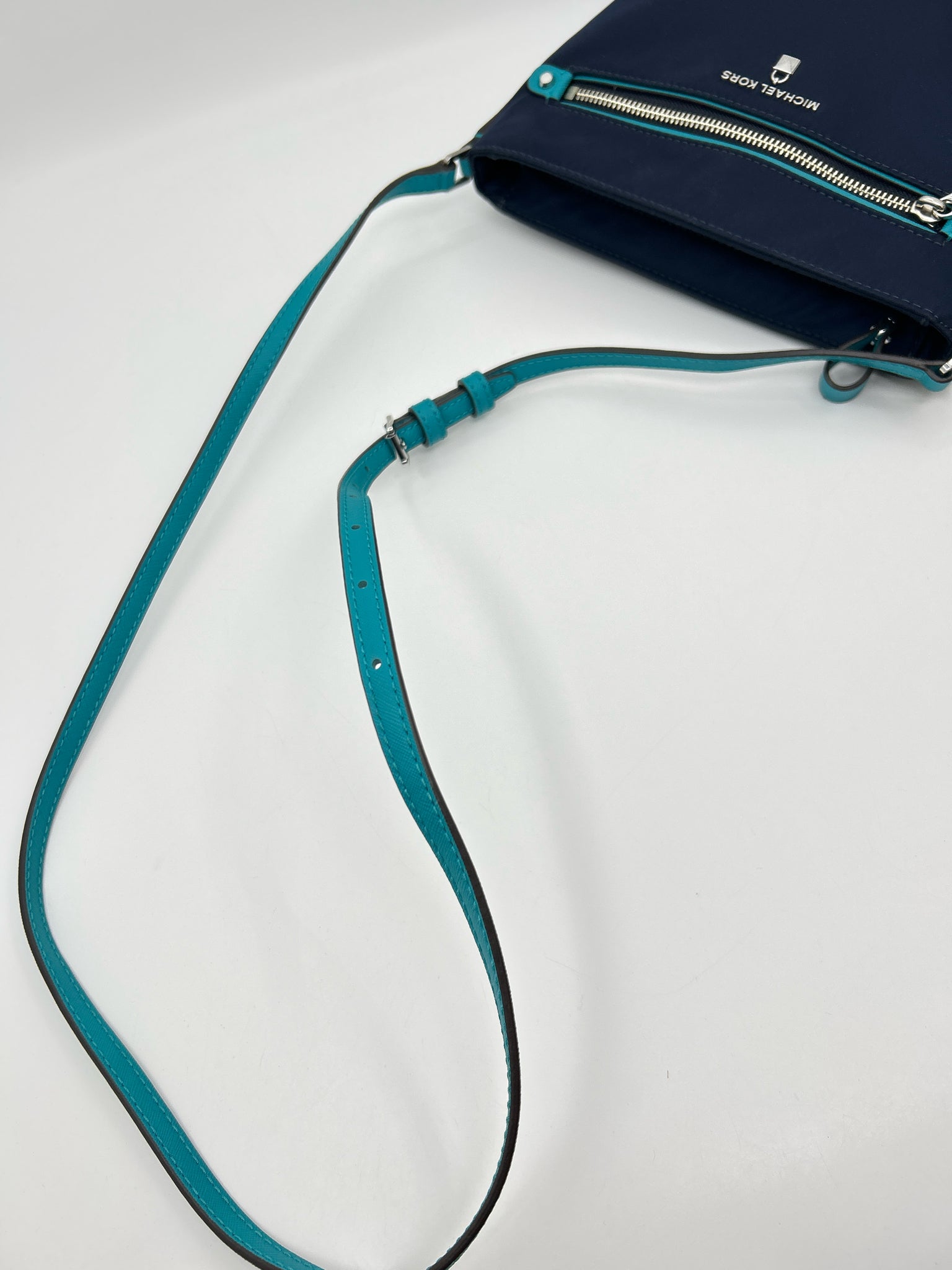MICHAEL KORS NAVY AND TEAL Women Purse