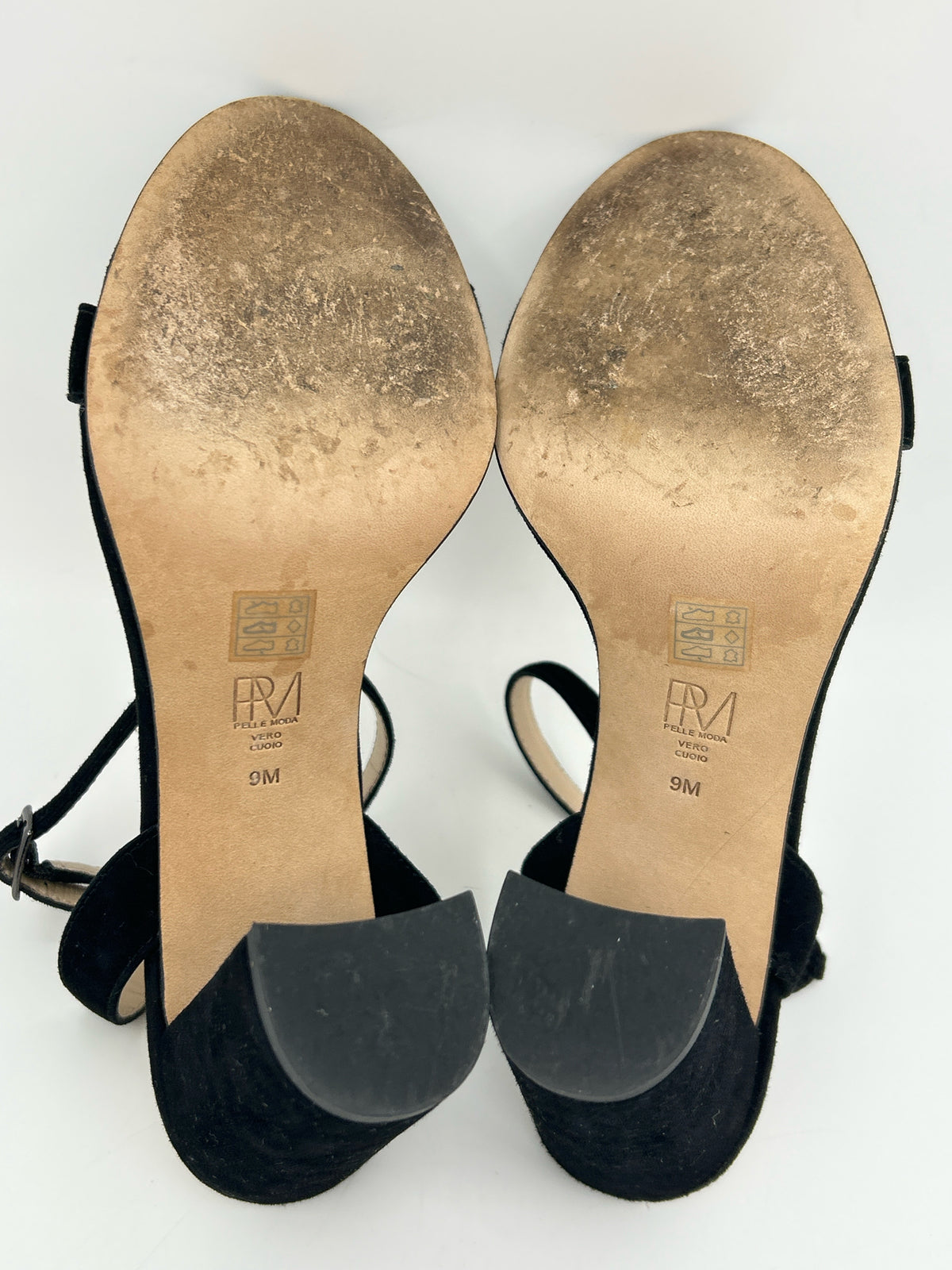 PELLE MODA Size 9M Black Women Sandal