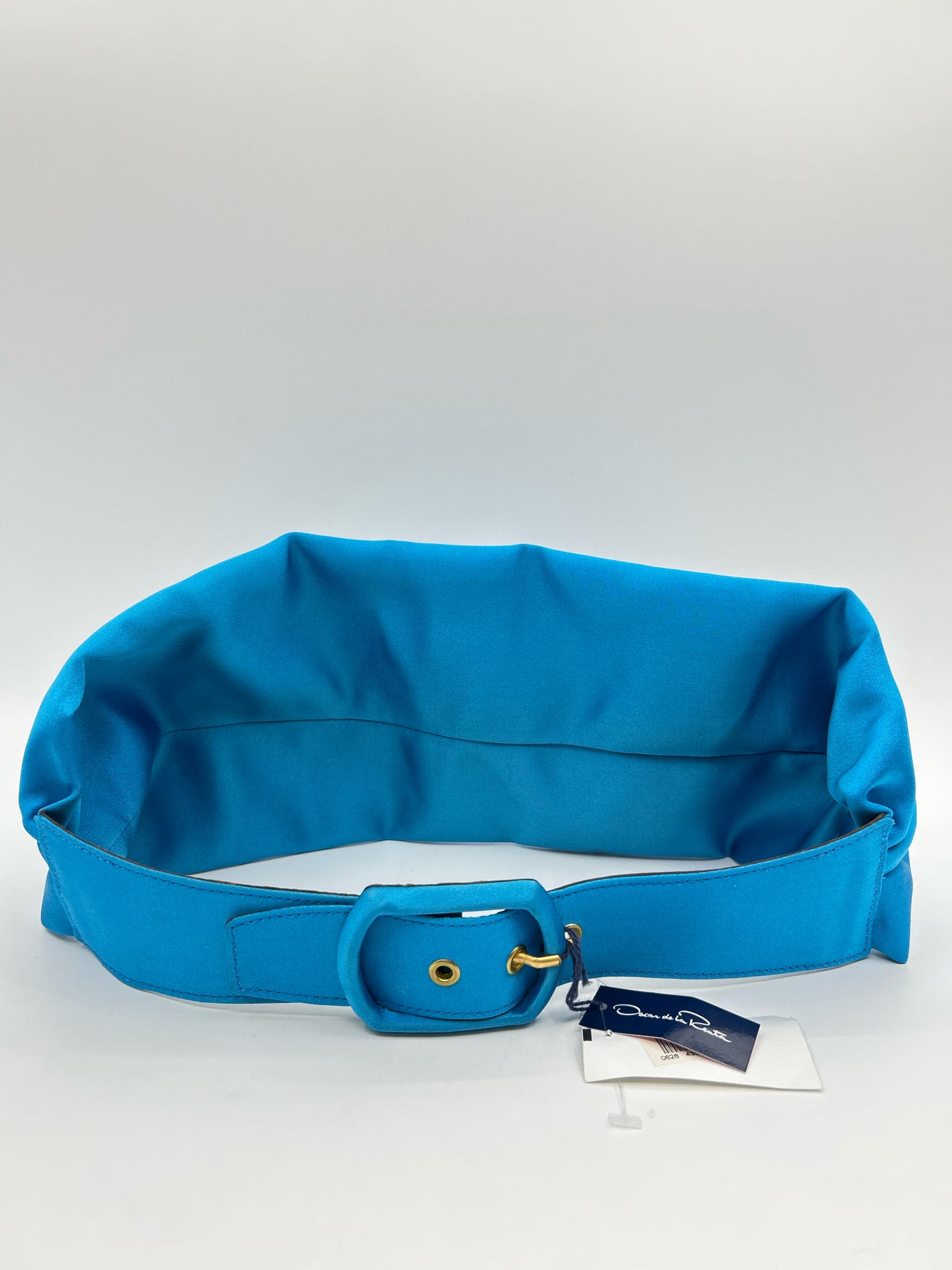 OSCAR DE LA RENTA Turquoise Satin Size M Belt NWT