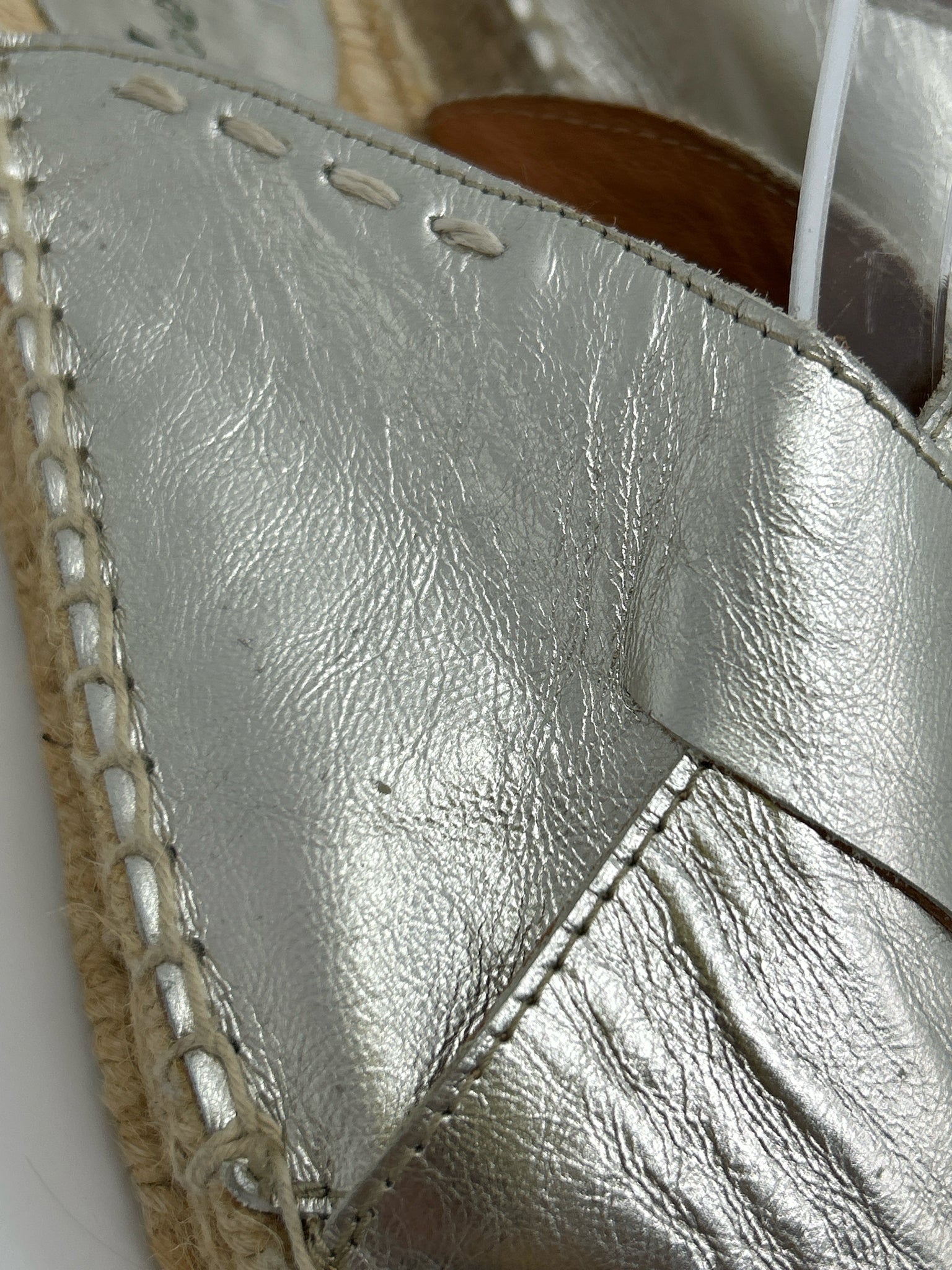 FREE PEOPLE Size 40 METALLIC SILVER Women Sandal