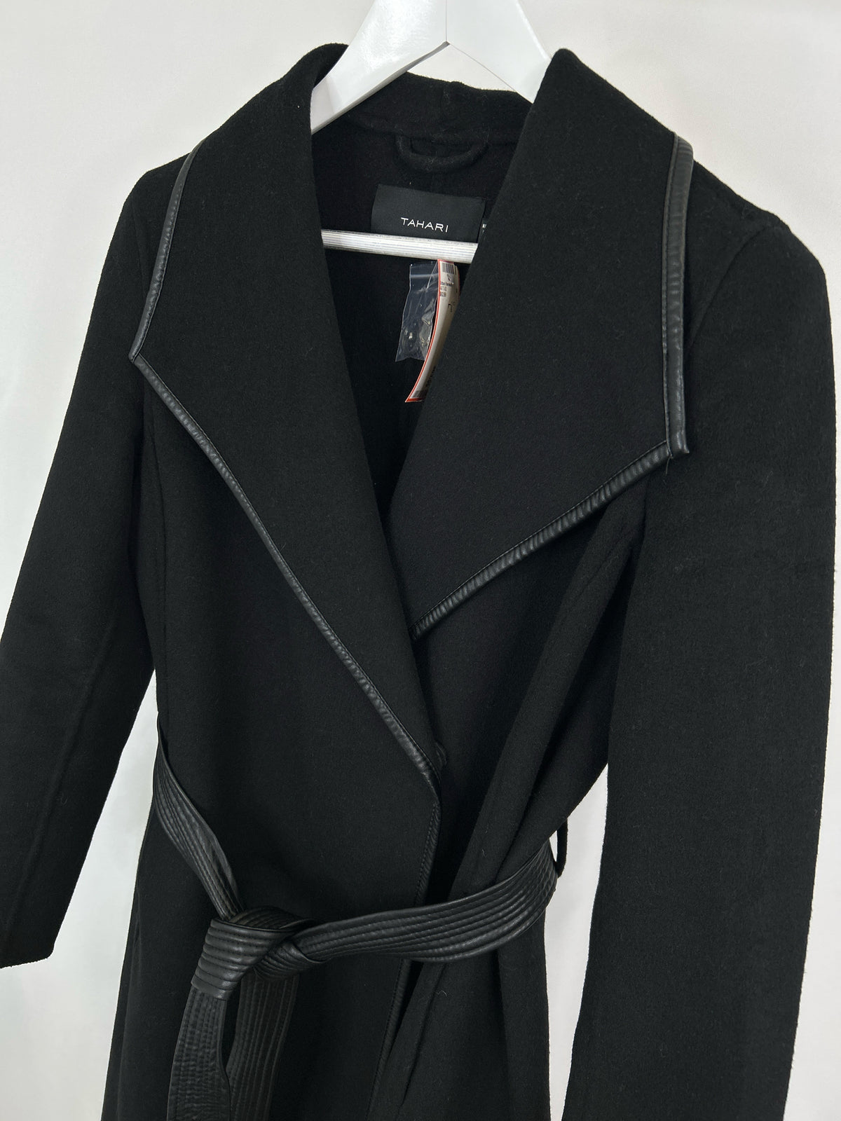 TAHARI Size L Black Women Coat
