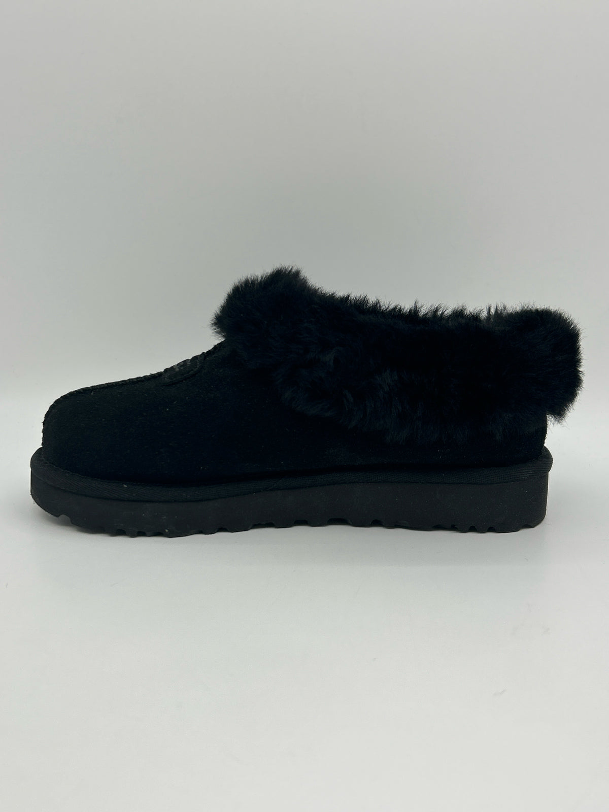 UGG Size 7 Black Women Flats NIB