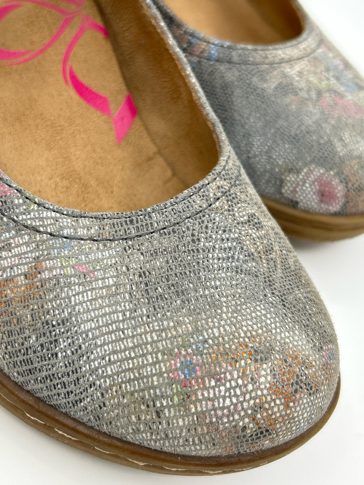 COMFORTIVA Size 8M Multi-Color Women Shoes