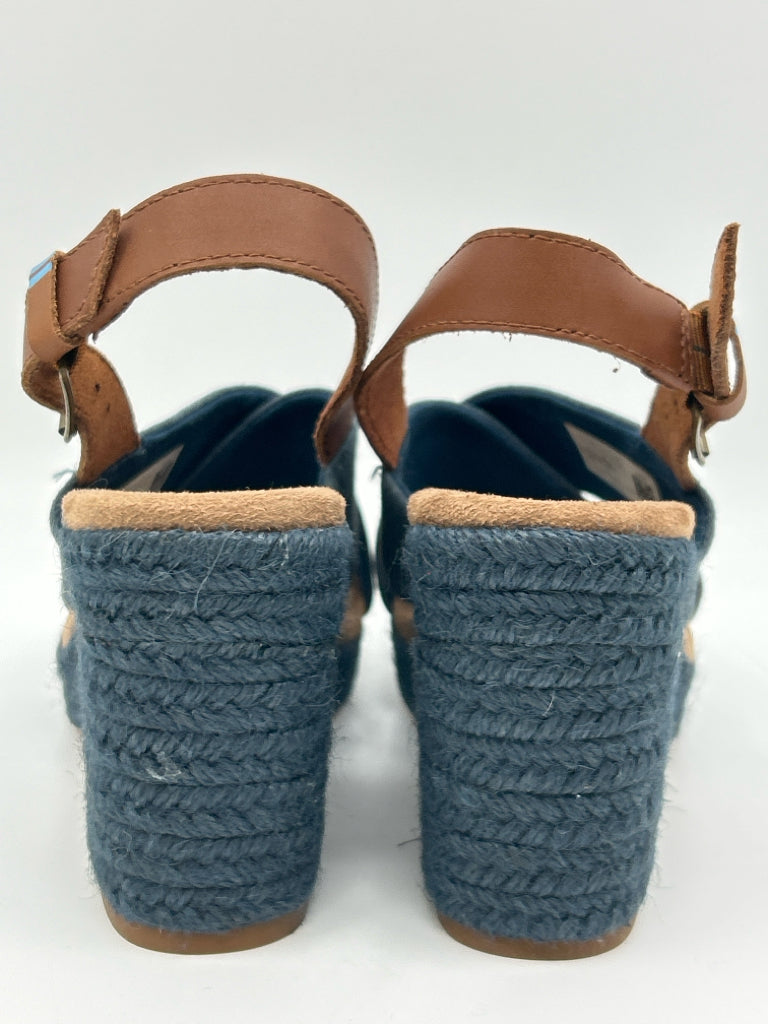 TOMS Size 7 Blue Sandal