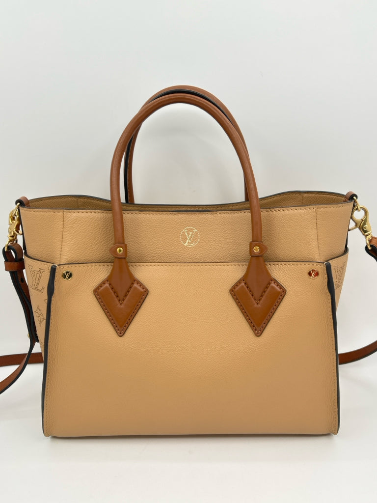 LOUIS VUITTON Tan Purse