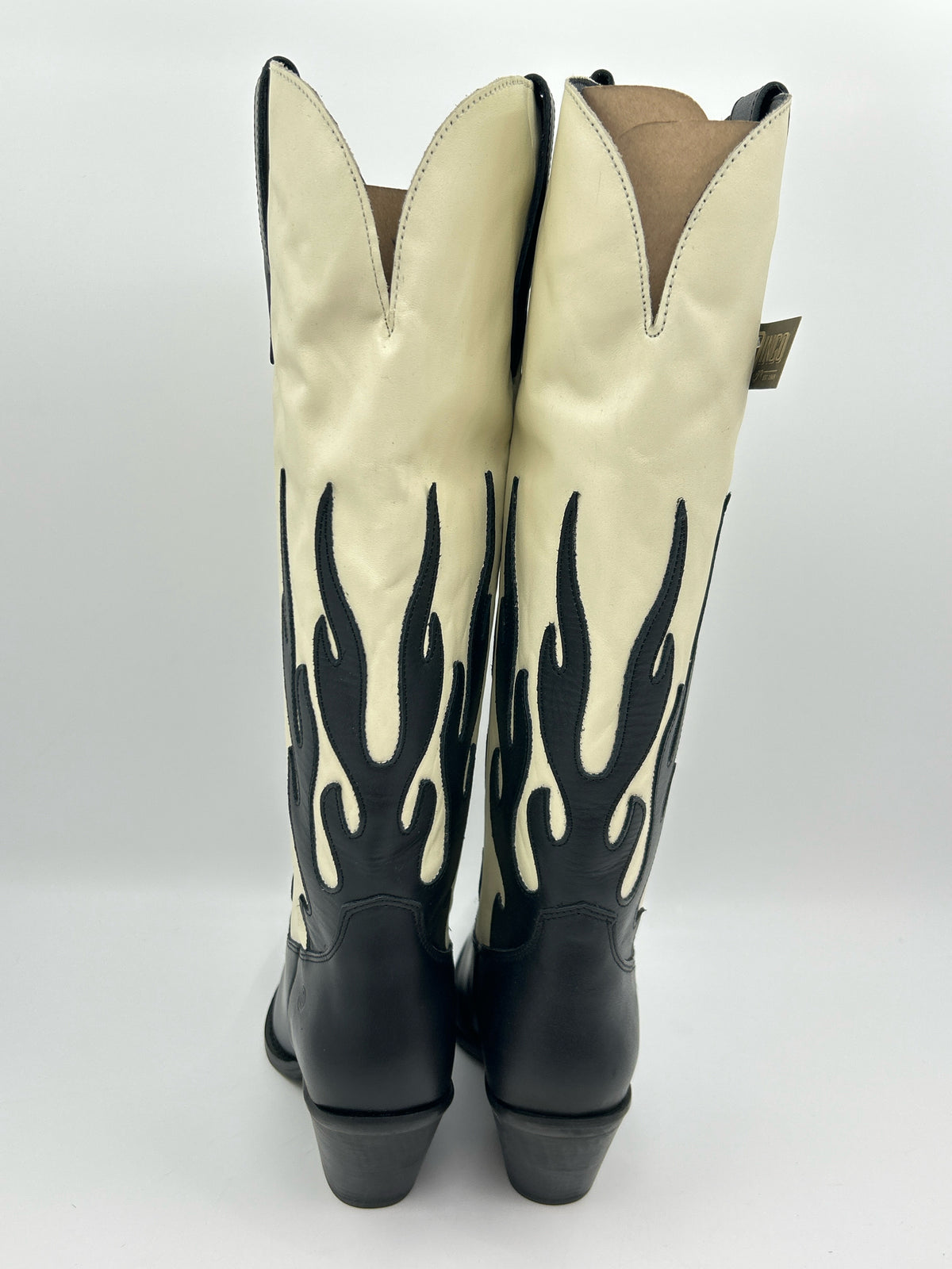 DINGO Size 8.5M Black & Cream Women Boots