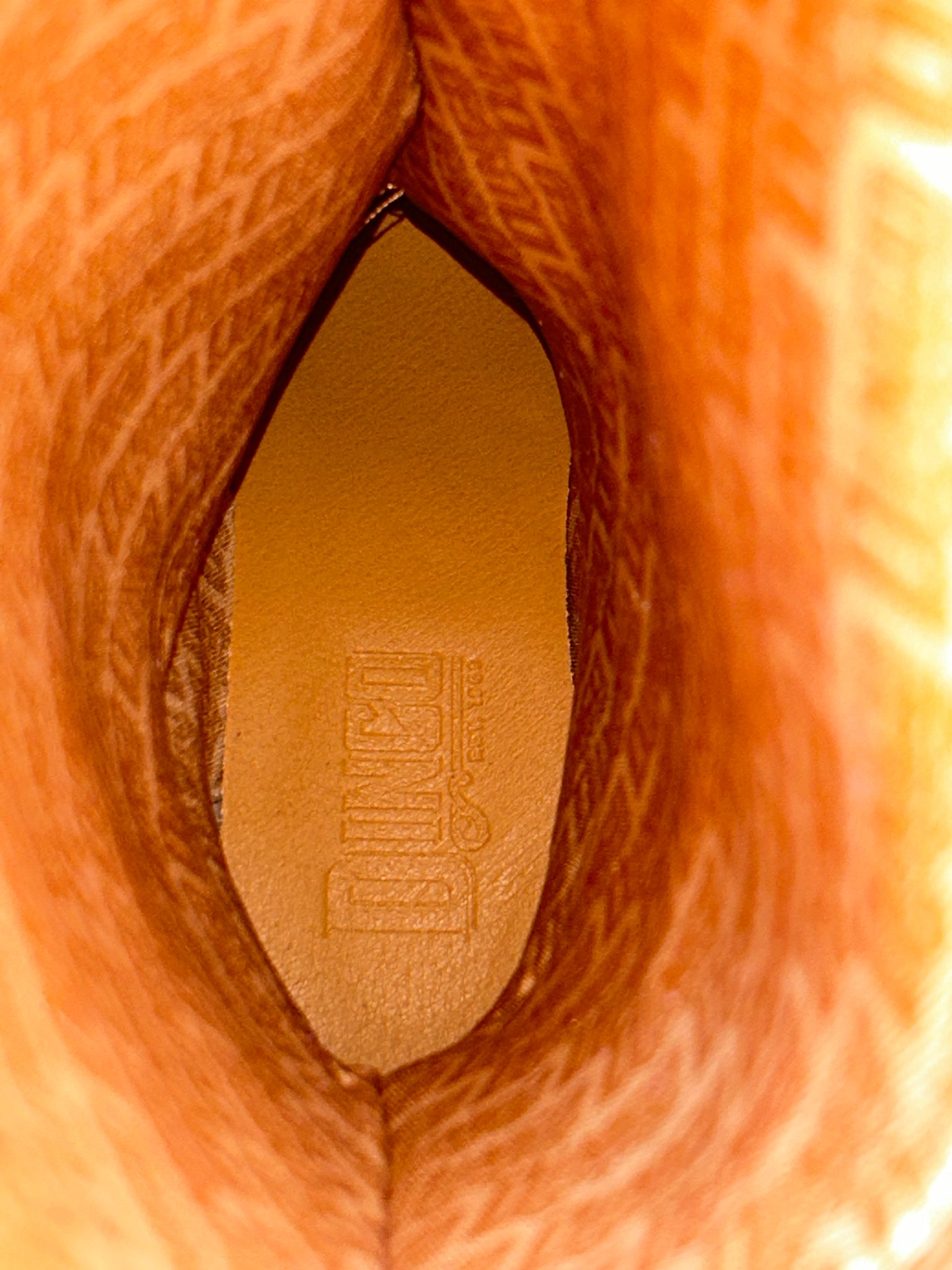 DINGO Size 8.5M Purple Women Boots