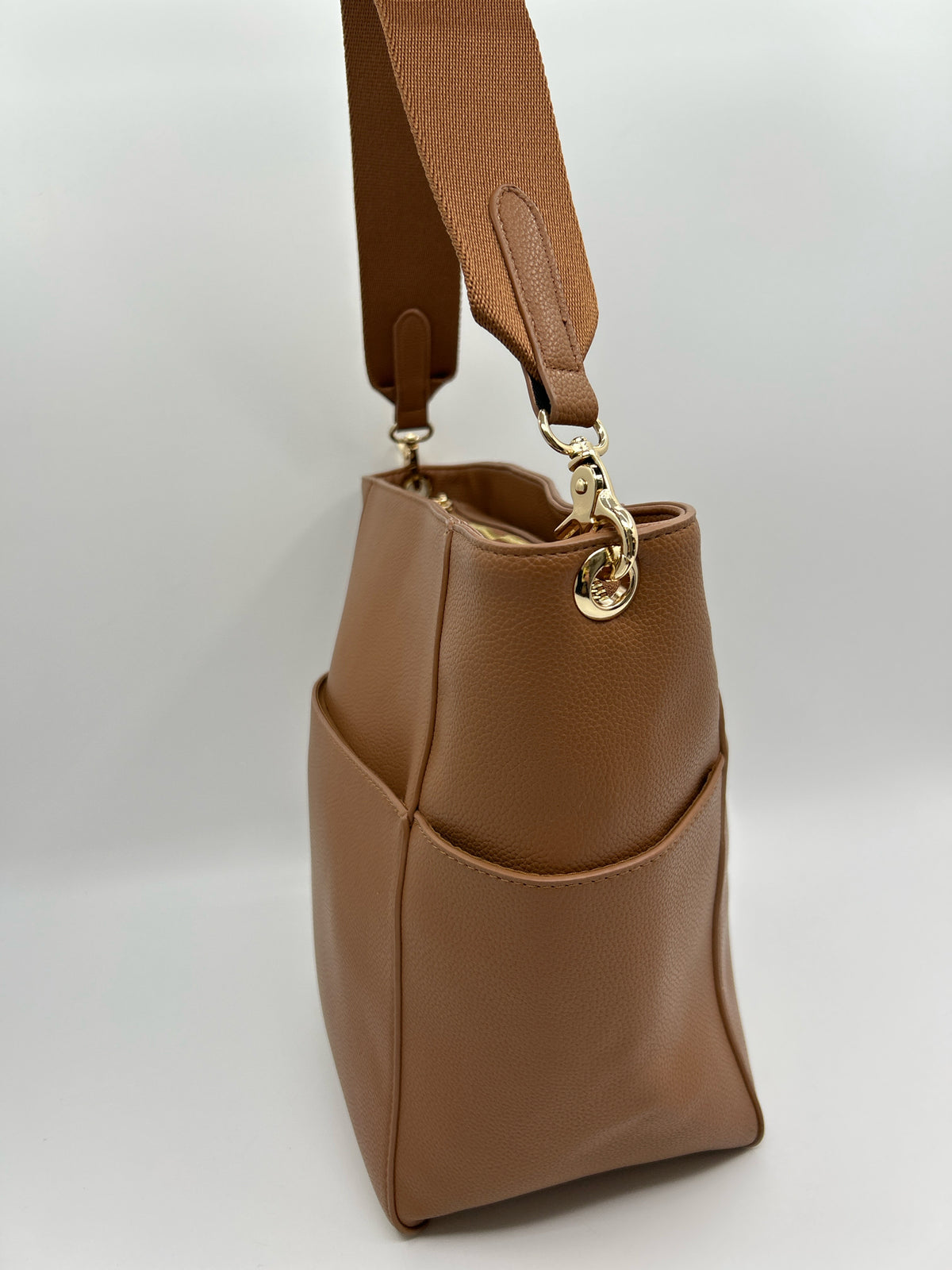 AH-DORNED Brown Women Purse