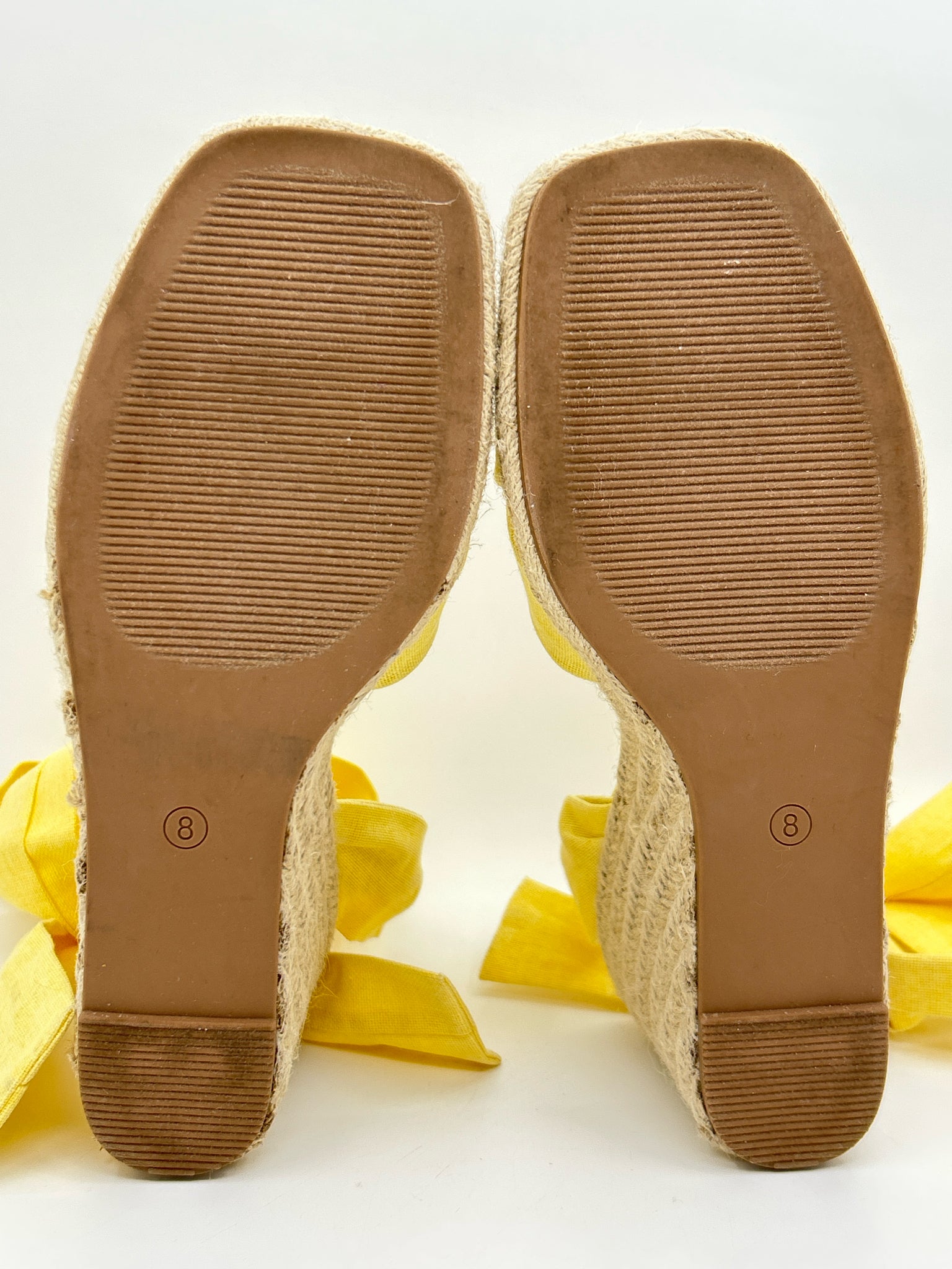 COCONUTS Size 8M Yellow Women Sandal